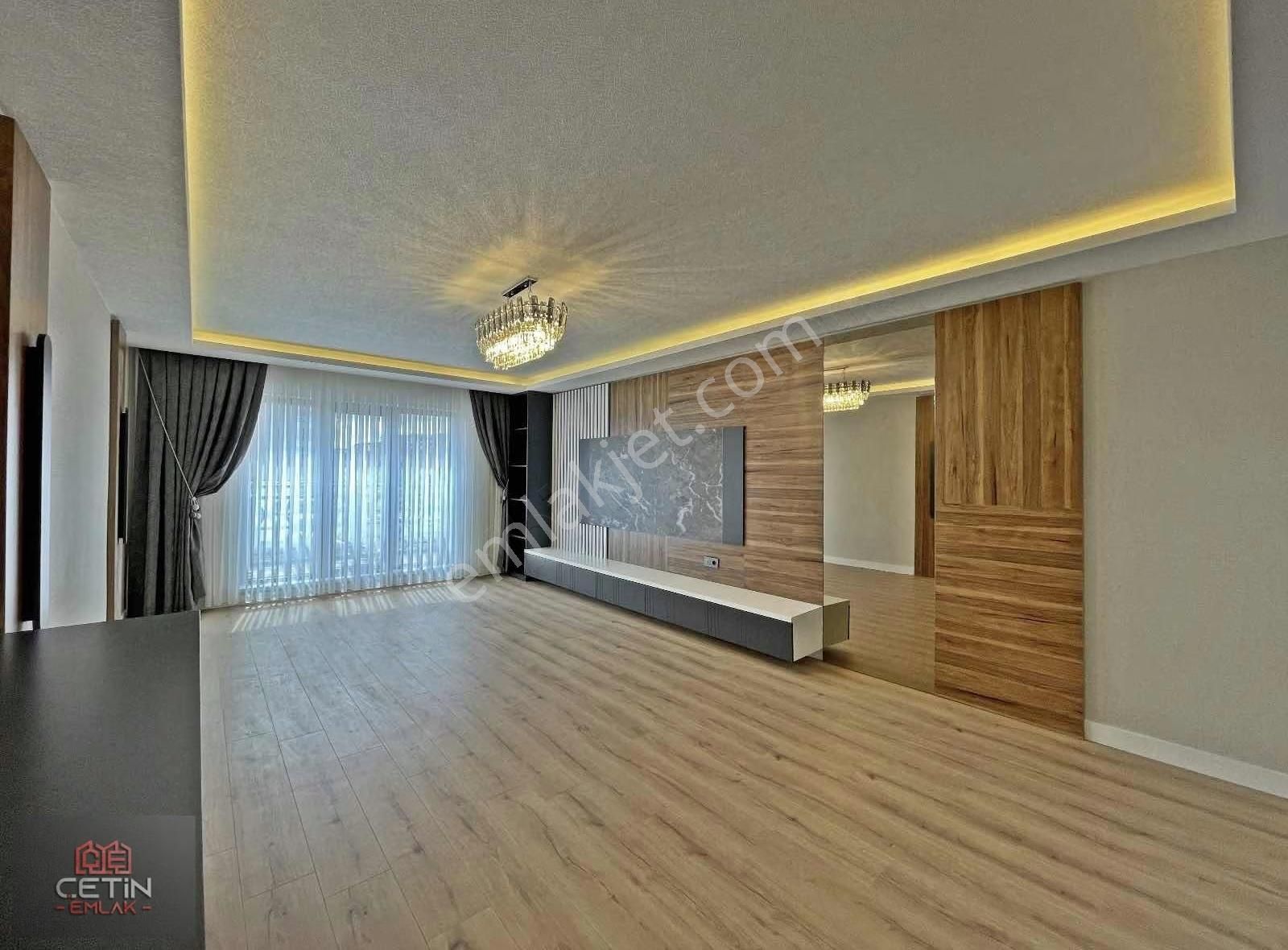 Bulvara Cephe'sıfır Bitmiş Projede,tam Donanımlı Şık 4+1 Daire