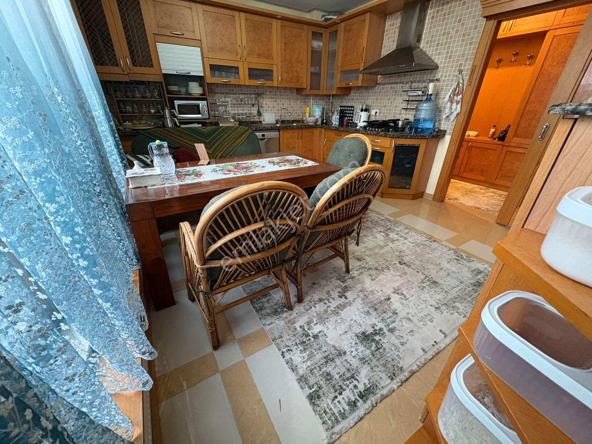 Göraldan 4+2 Full Lüks Yapılı Çetin Emeç Yakını Teras Katı - Görsel 14