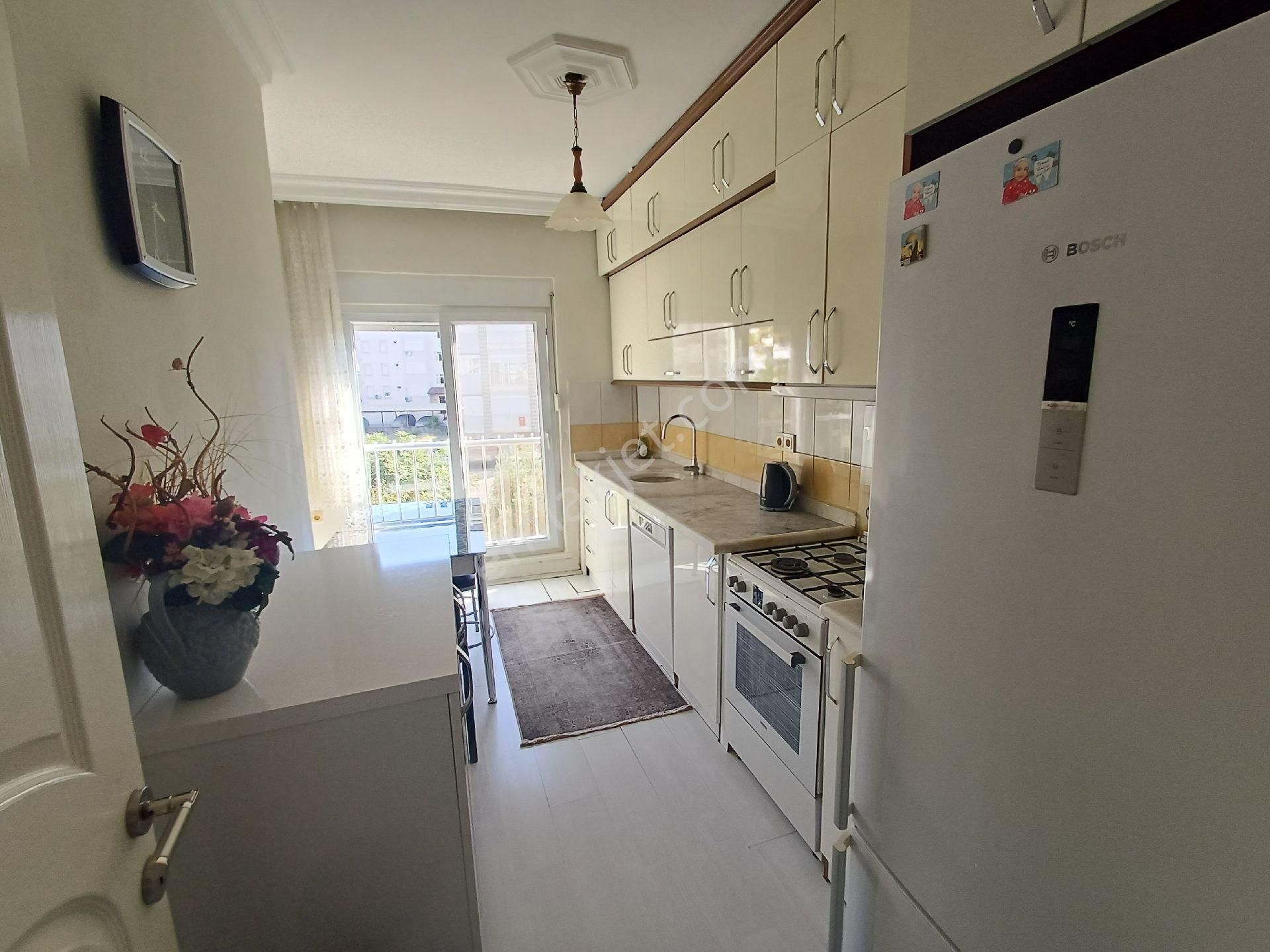 Eski Hisar Mahallesinde Komple Park Cepheli Satılık Orta Kat Güney Cephe 3+1 Daire - Görsel 13