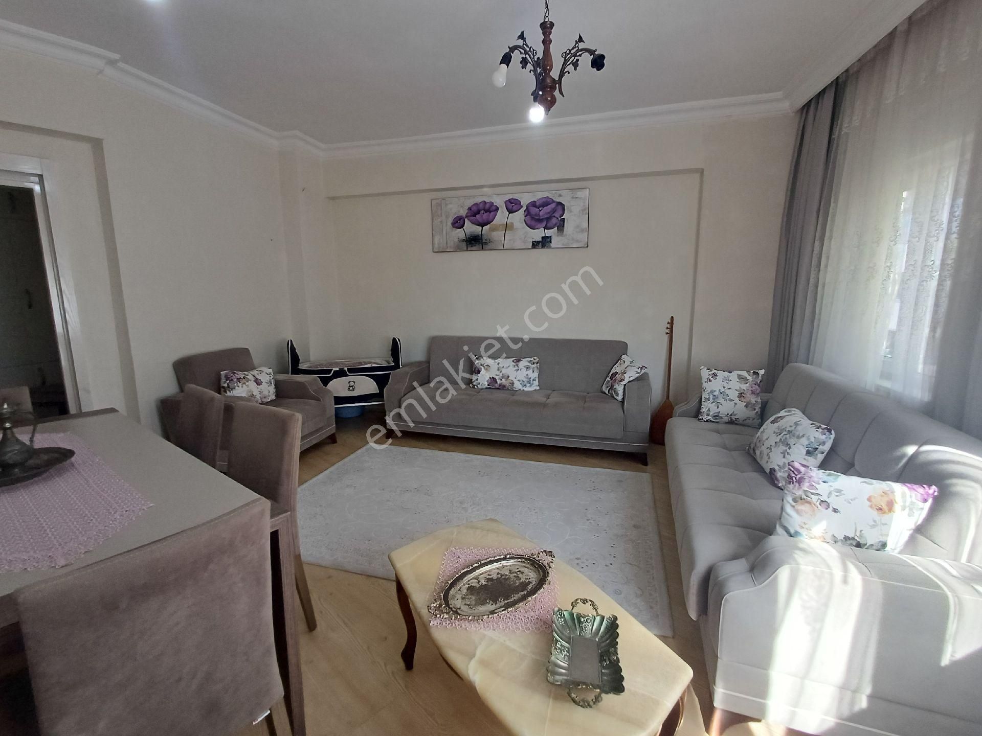 Eski Hisar Mahallesinde Komple Park Cepheli Satılık Orta Kat Güney Cephe 3+1 Daire