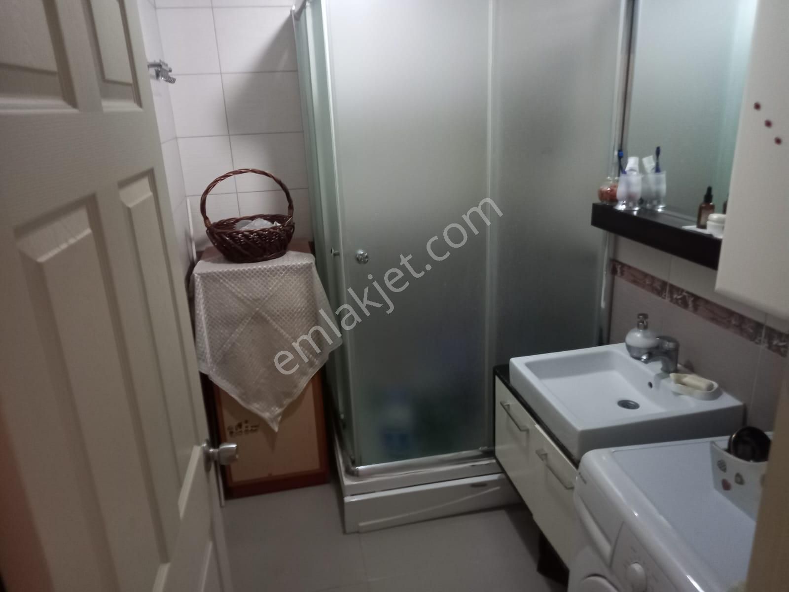 Armina'da Az Katlı 2+1 Satılık Daire - Görsel 9