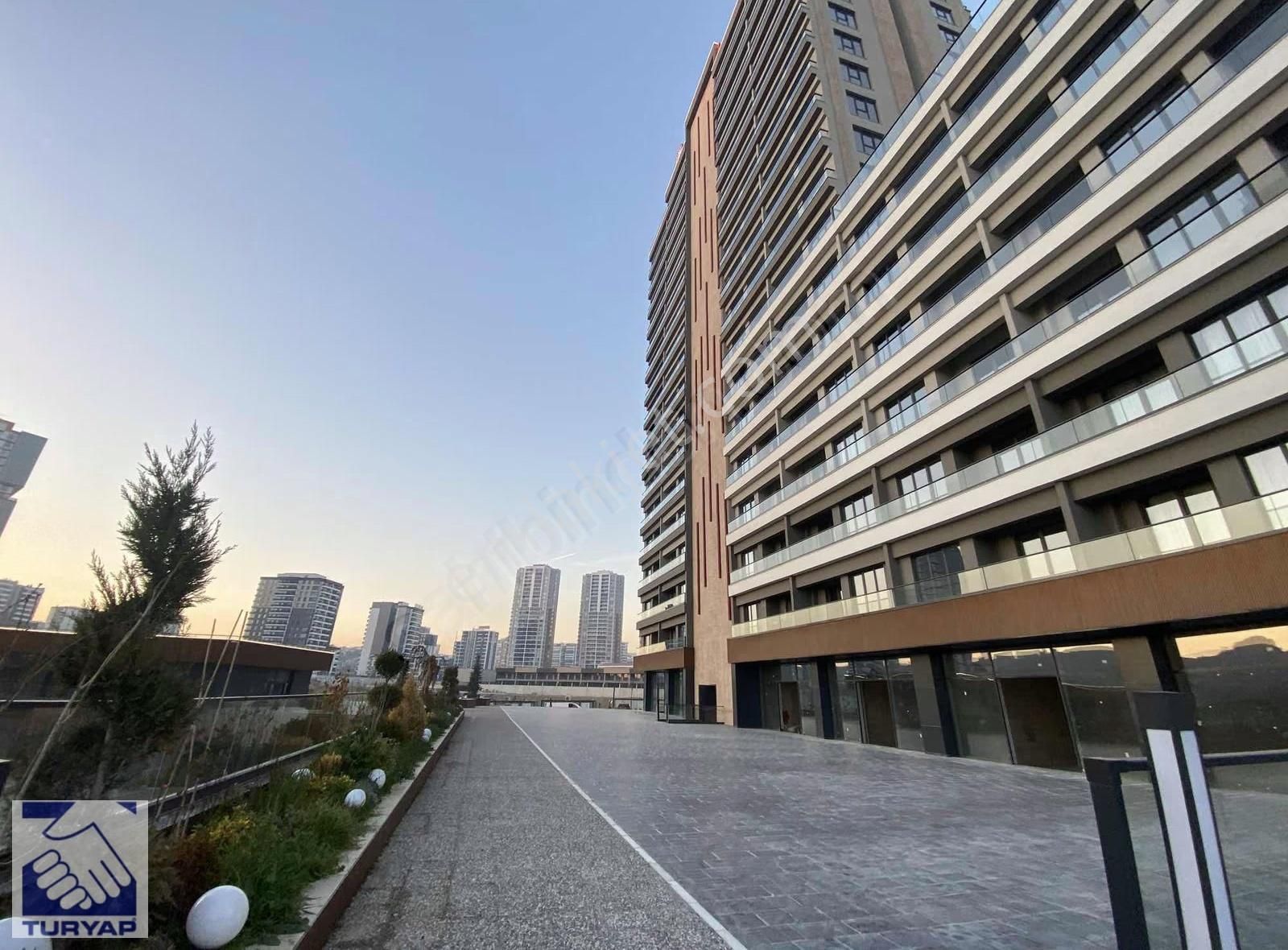 Bordo Yaşamda 2+1 Ebeveyn Banyolu Merkezi Konumda Harika Satılık - Görsel 3