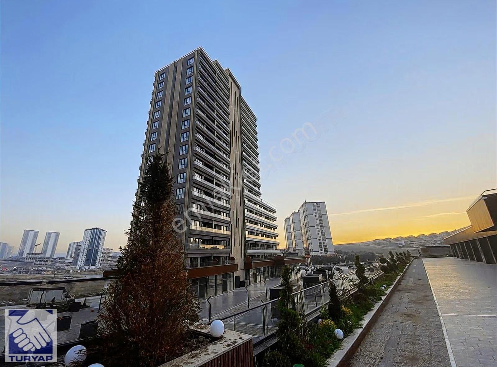 Bordo Yaşamda 2+1 Ebeveyn Banyolu Merkezi Konumda Harika Satılık - Görsel 9