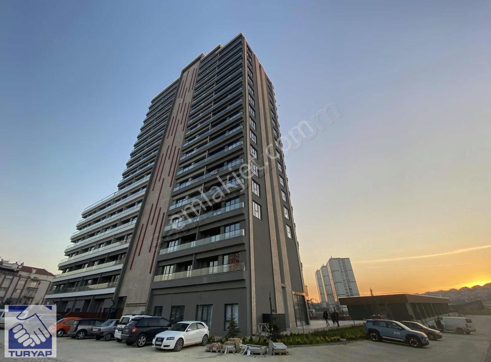 Bordo Yaşamda 2+1 Ebeveyn Banyolu Merkezi Konumda Harika Satılık - Görsel 11