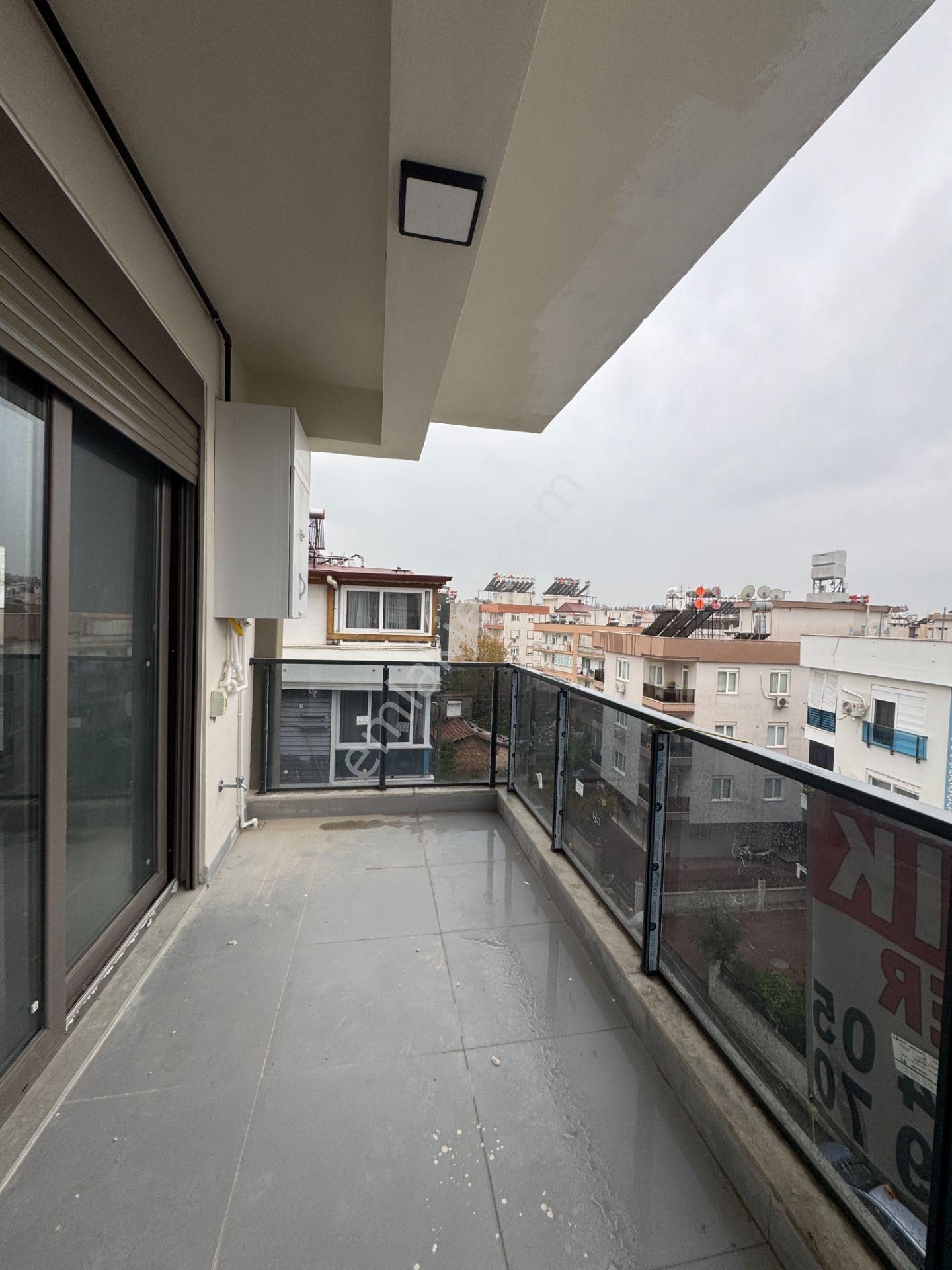 Kızıltoprak Mrk Konumda Lüks Yapılı Geniş 4+1 Dubleks - Görsel 7