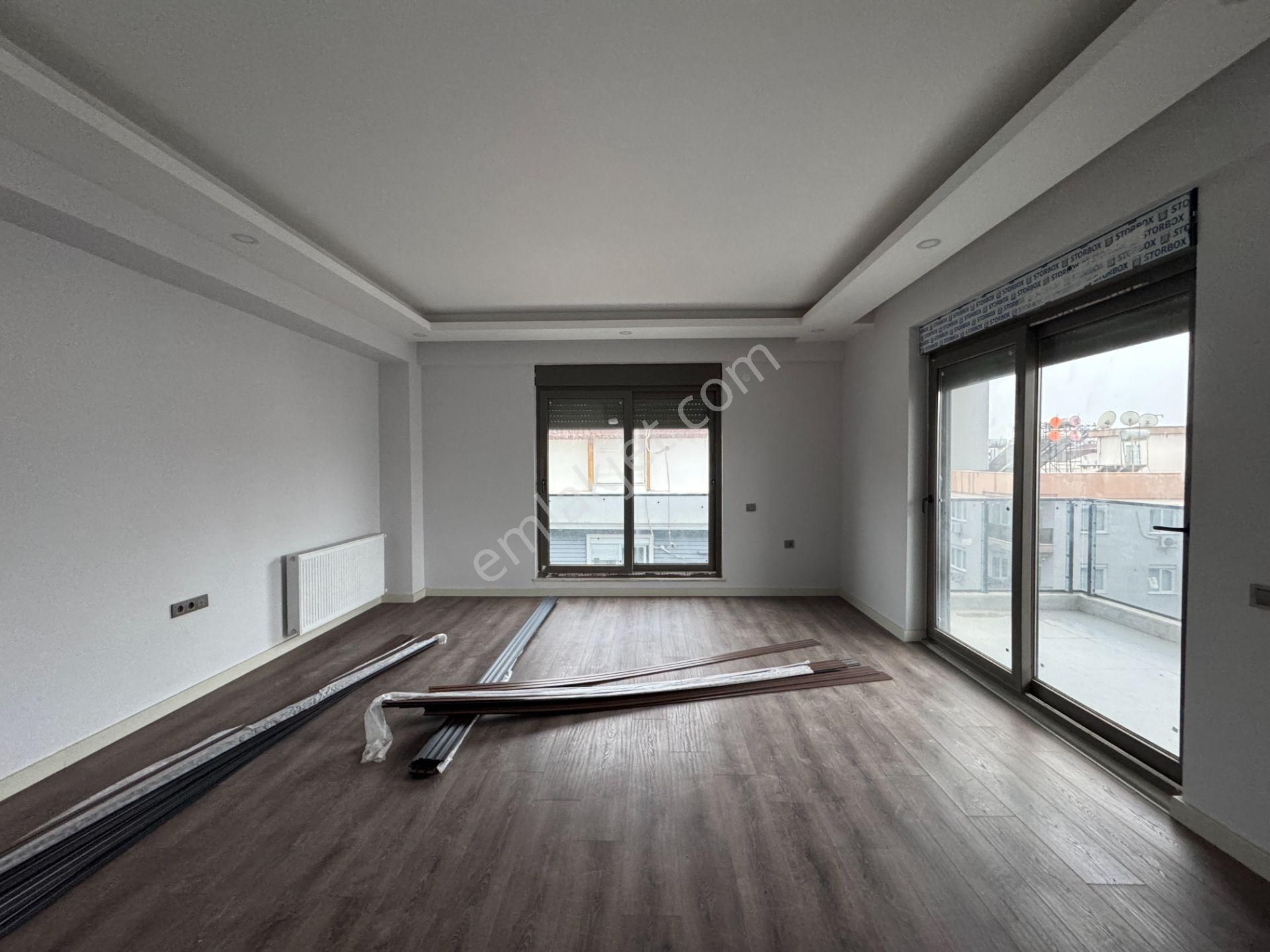 Kızıltoprak Mrk Konumda Lüks Yapılı Geniş 4+1 Dubleks - Görsel 9