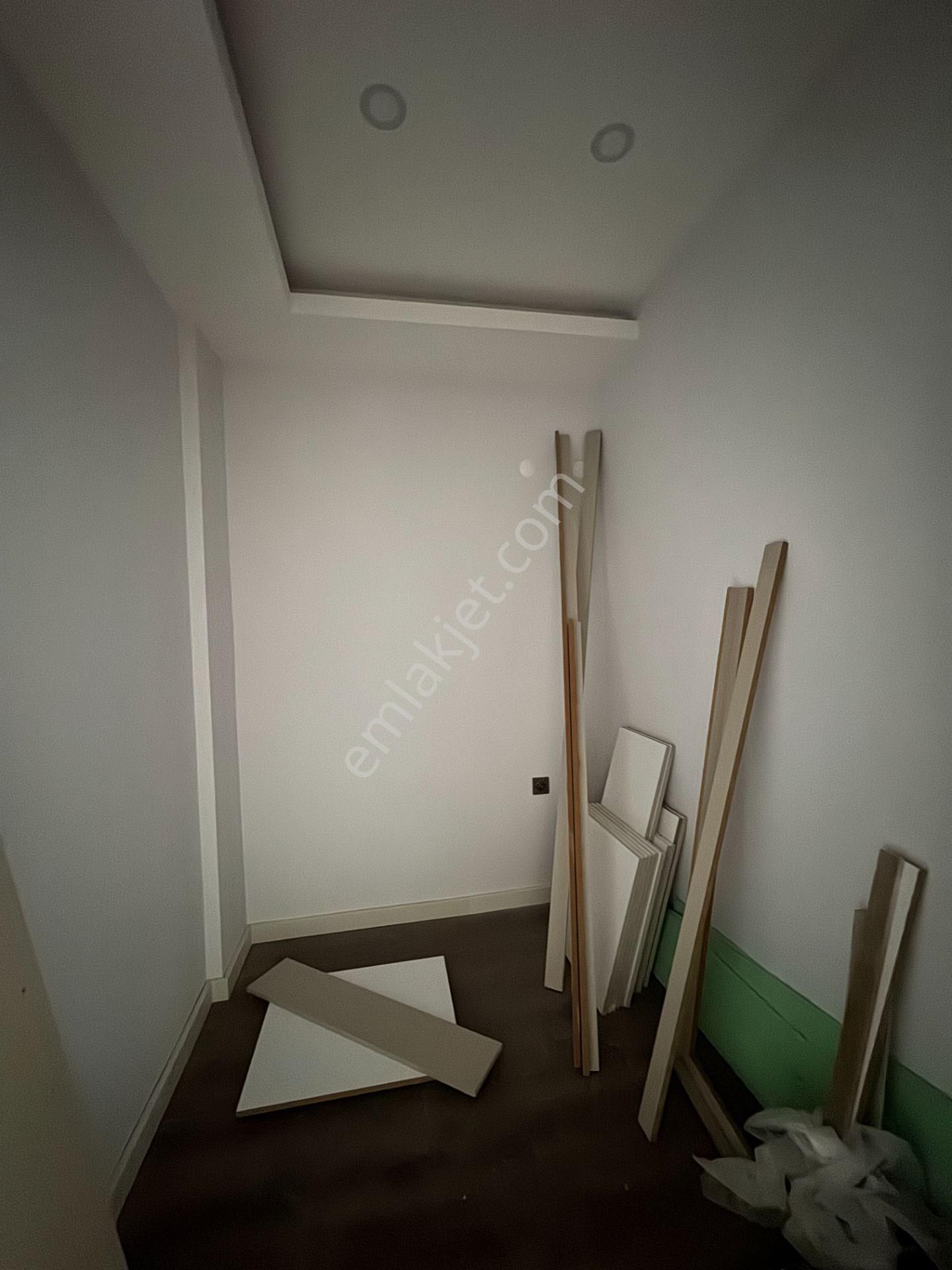 Kızıltoprak Mrk Konumda Lüks Yapılı Geniş 4+1 Dubleks - Görsel 23