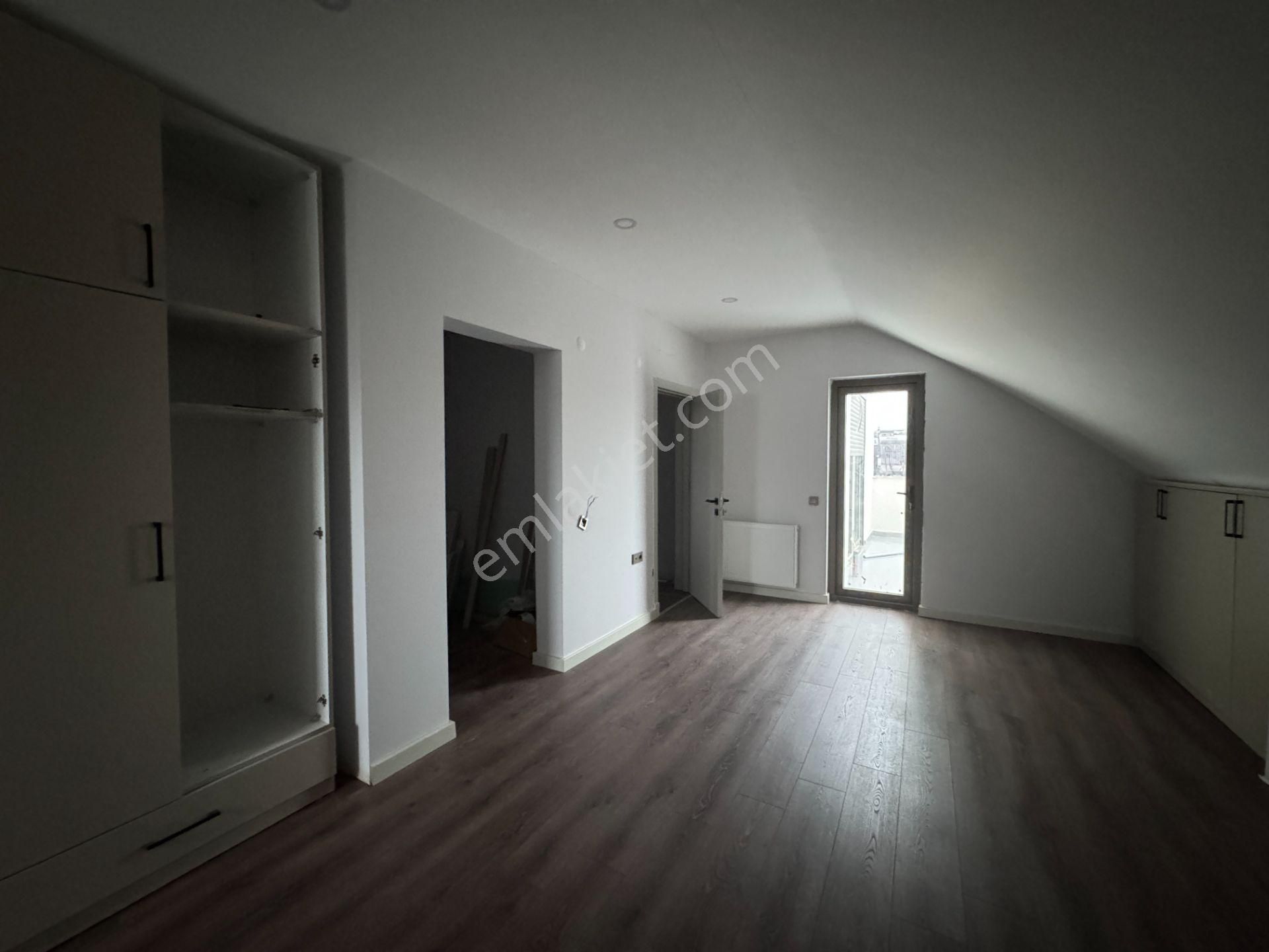 Kızıltoprak Mrk Konumda Lüks Yapılı Geniş 4+1 Dubleks - Görsel 26