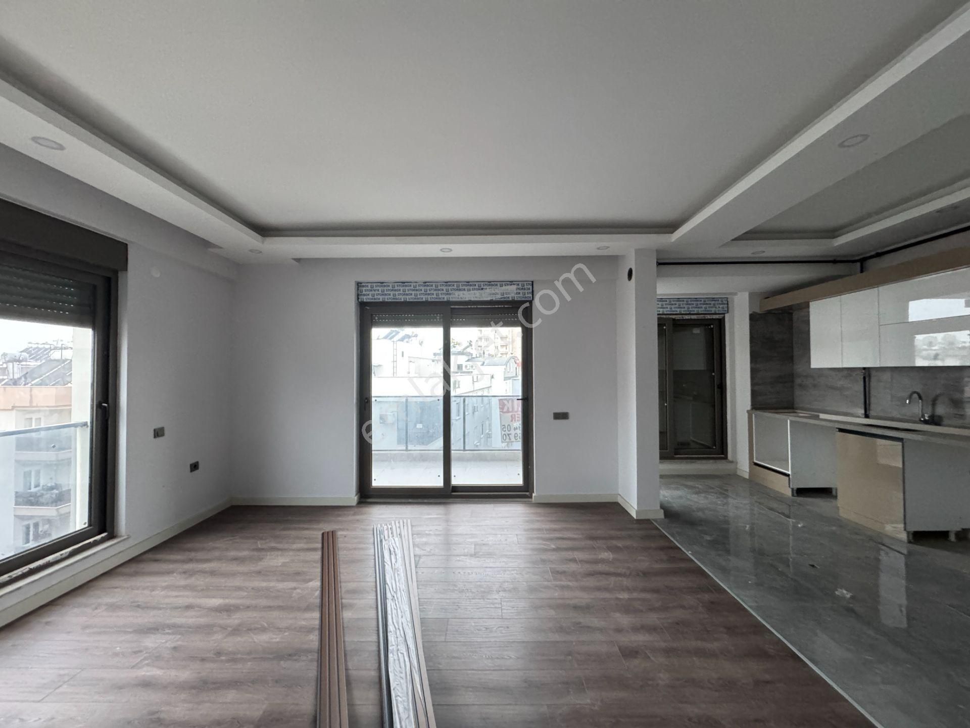 Kızıltoprak Mrk Konumda Lüks Yapılı Geniş 4+1 Dubleks - Görsel 2