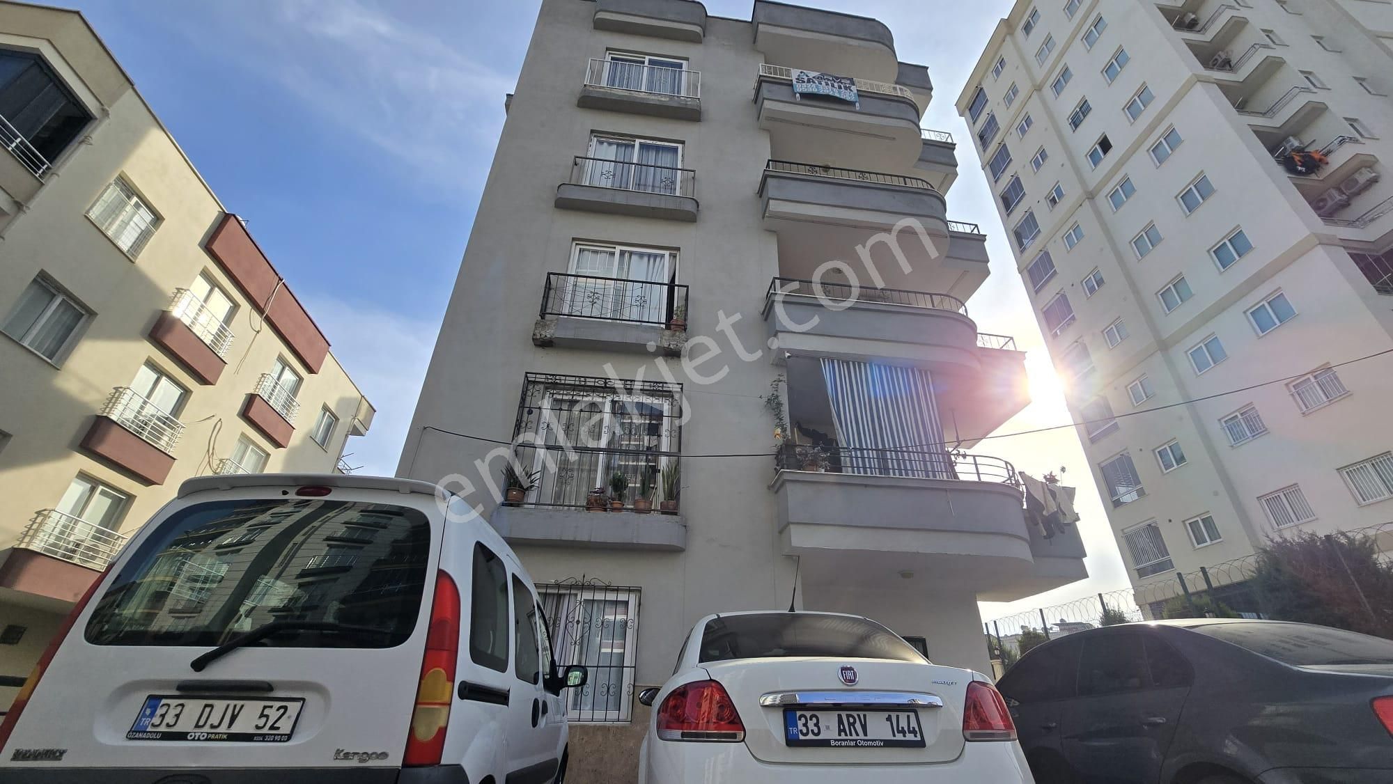 Arve'den Merkez'de Akkent Mah. 3+1 Daire