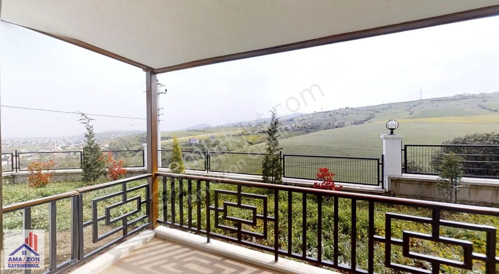 Dereköy Mahallesi Havuzlu Sitede 2+1 Şark Köşeli Bahçeli - Görsel 14