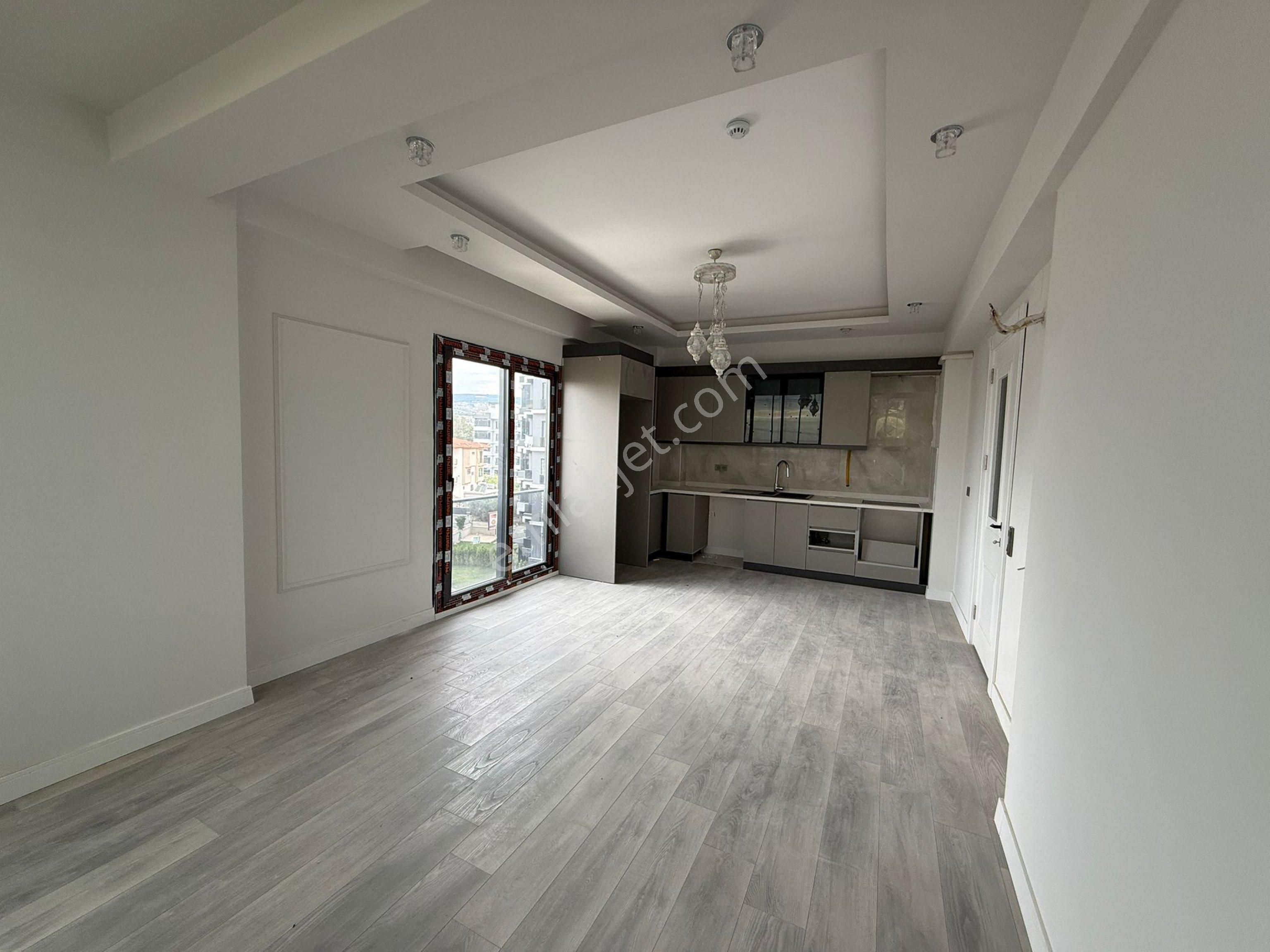 Dream Home’dan Eski Mezitli Şehrin Kalbinde Modern Tasaramlı Ara Kat 2+1 - Görsel 3