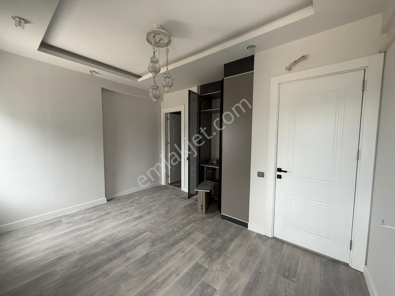 Dream Home’dan Eski Mezitli Şehrin Kalbinde Modern Tasaramlı Ara Kat 2+1 - Görsel 13