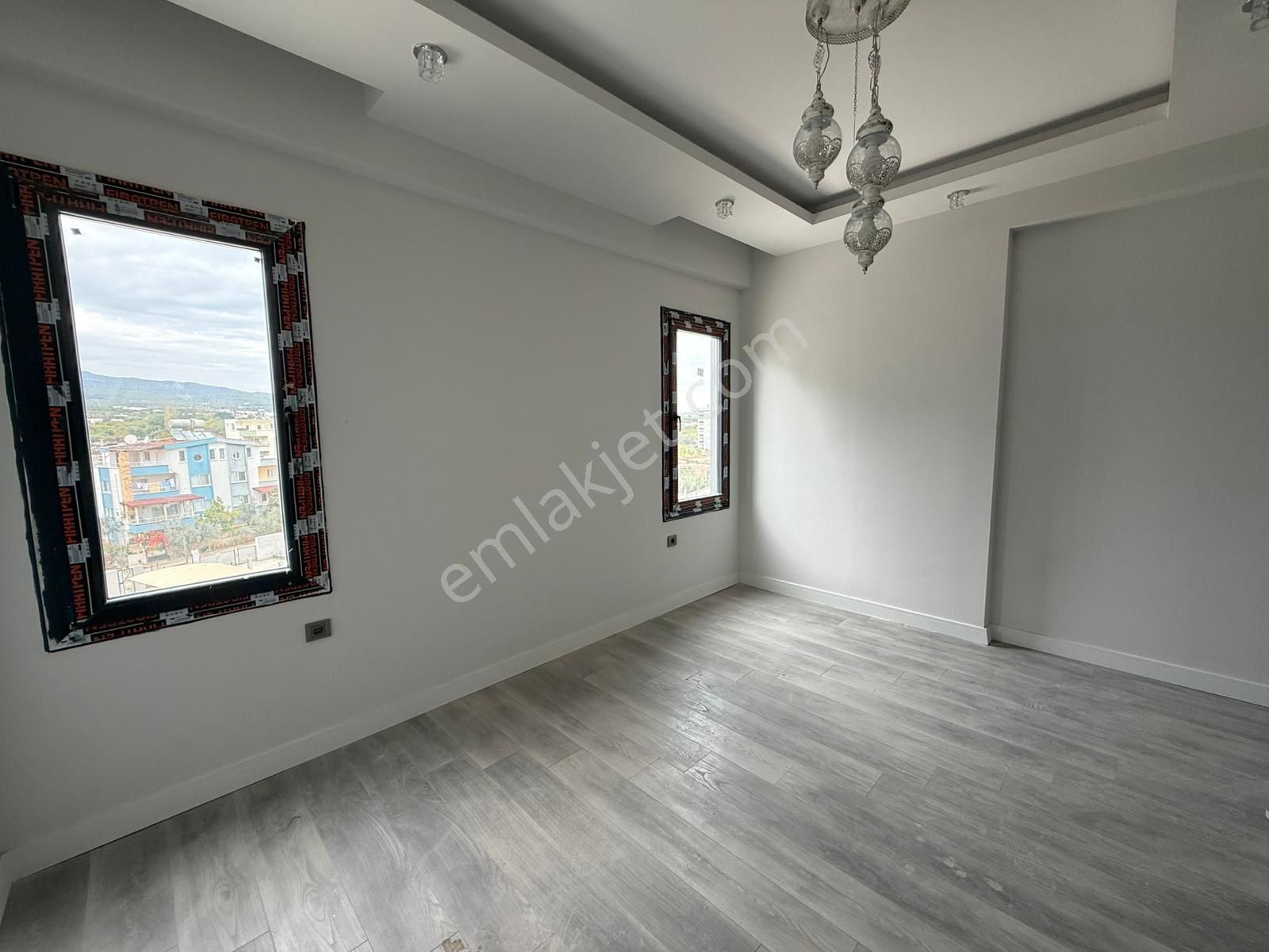 Dream Home’dan Eski Mezitli Şehrin Kalbinde Modern Tasaramlı Ara Kat 2+1 - Görsel 7