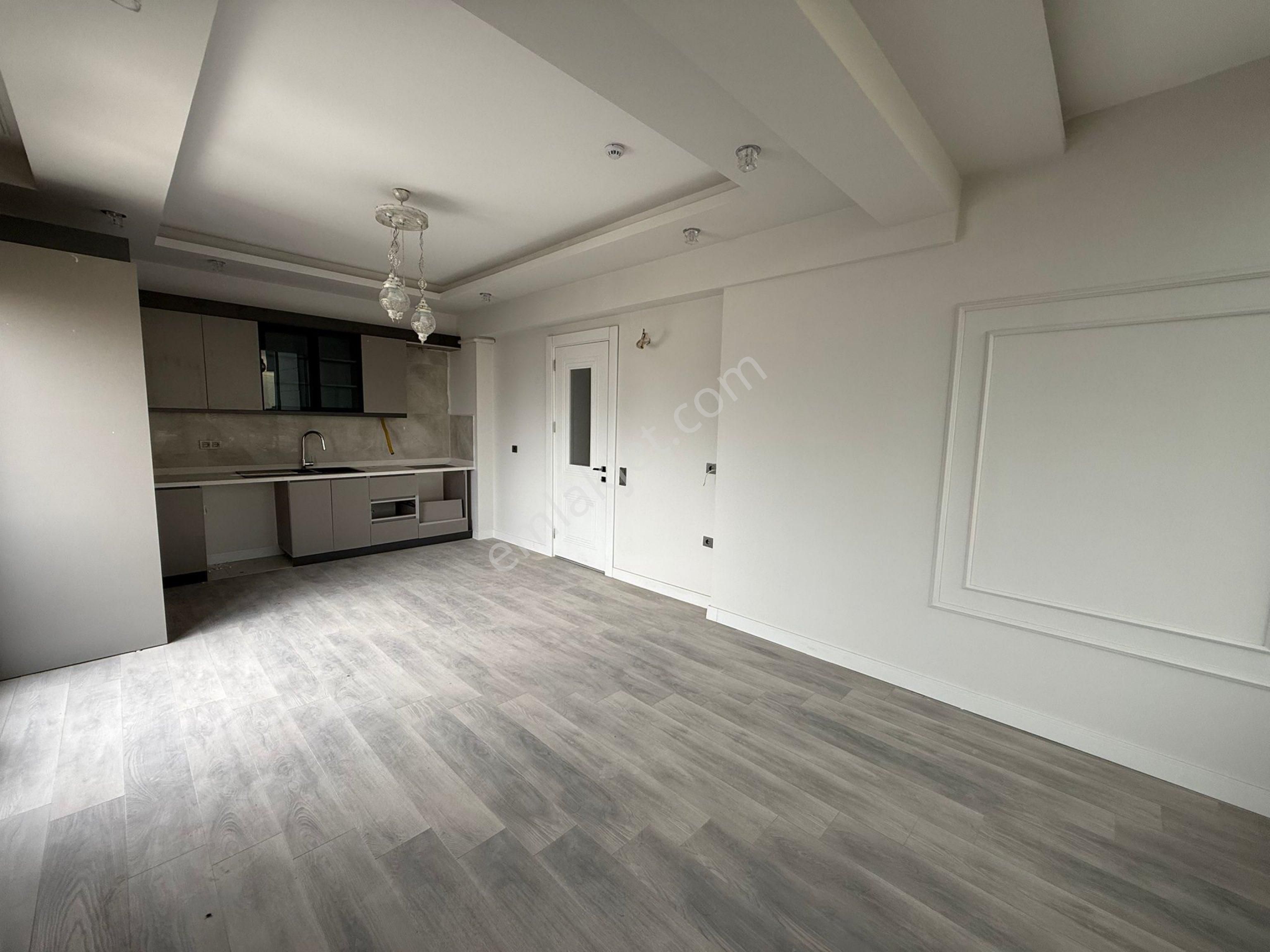 Dream Home’dan Eski Mezitli Şehrin Kalbinde Modern Tasaramlı Ara Kat 2+1 - Görsel 2