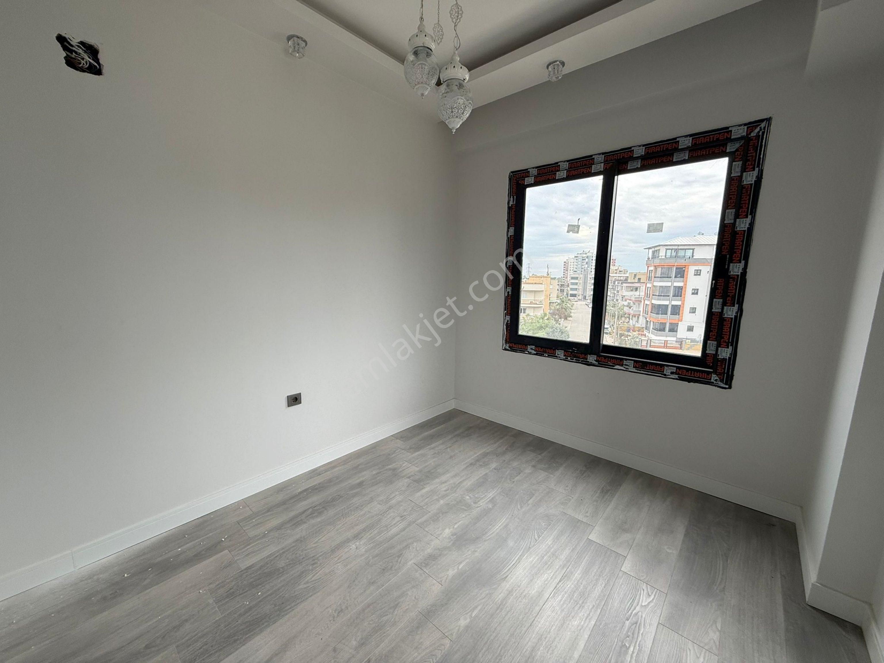 Dream Home’dan Eski Mezitli Şehrin Kalbinde Modern Tasaramlı Ara Kat 2+1 - Görsel 11