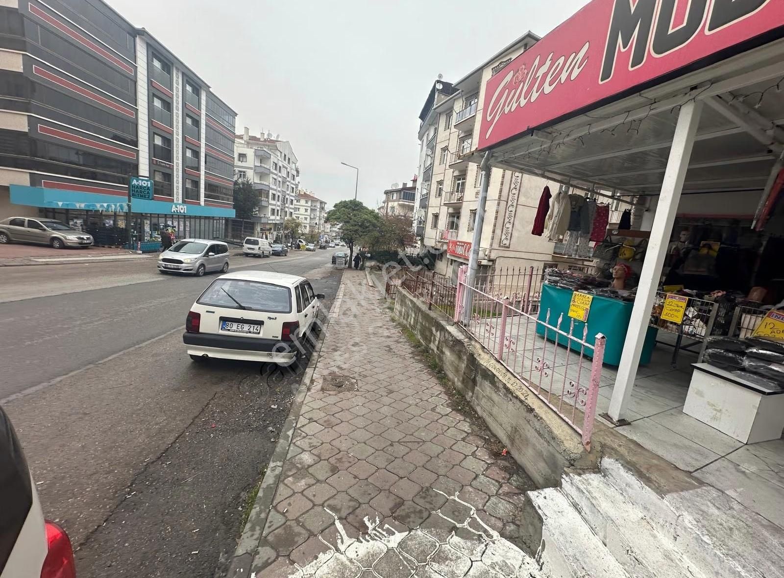 Adres'ten_mareşal'da_işlek_cadde_üzeri_40+20 Metre_**dükkan**_