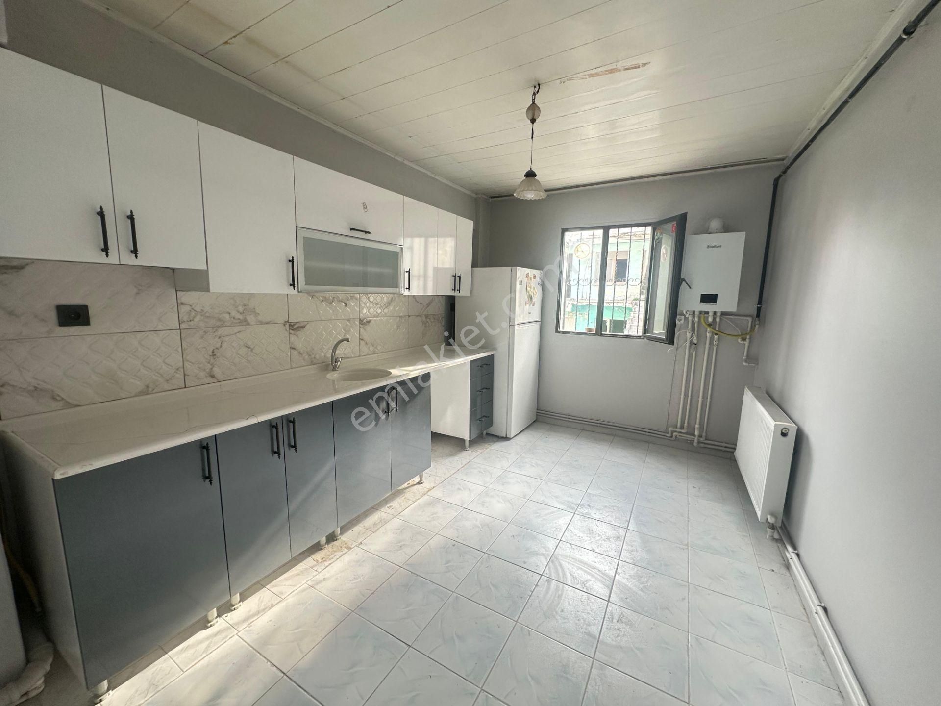 Günaltay Sağlık Ocağı Yakını 120 M2 Satılık Daire