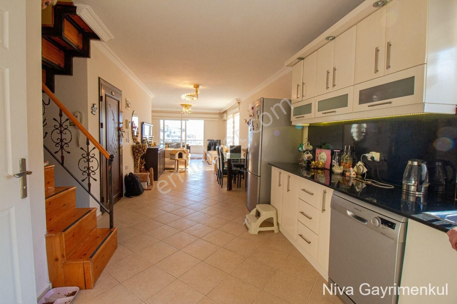 Kadınlardenizinde Çatı Dubleks Daire - Görsel 8