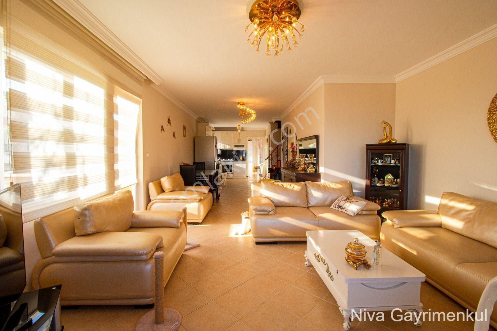 Kadınlardenizinde Çatı Dubleks Daire - Görsel 13