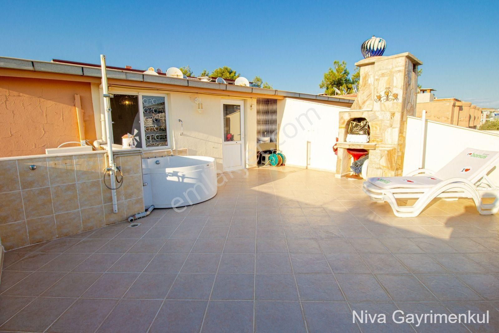 Kadınlardenizinde Çatı Dubleks Daire - Görsel 17