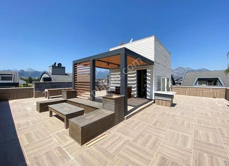 Molla Yusufta Ultra Lüks | Havuzlu | Kapalı Otoparklı Villa