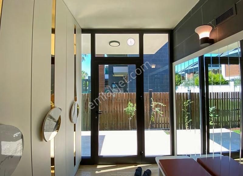 Molla Yusufta Ultra Lüks | Havuzlu | Kapalı Otoparklı Villa - Görsel 6