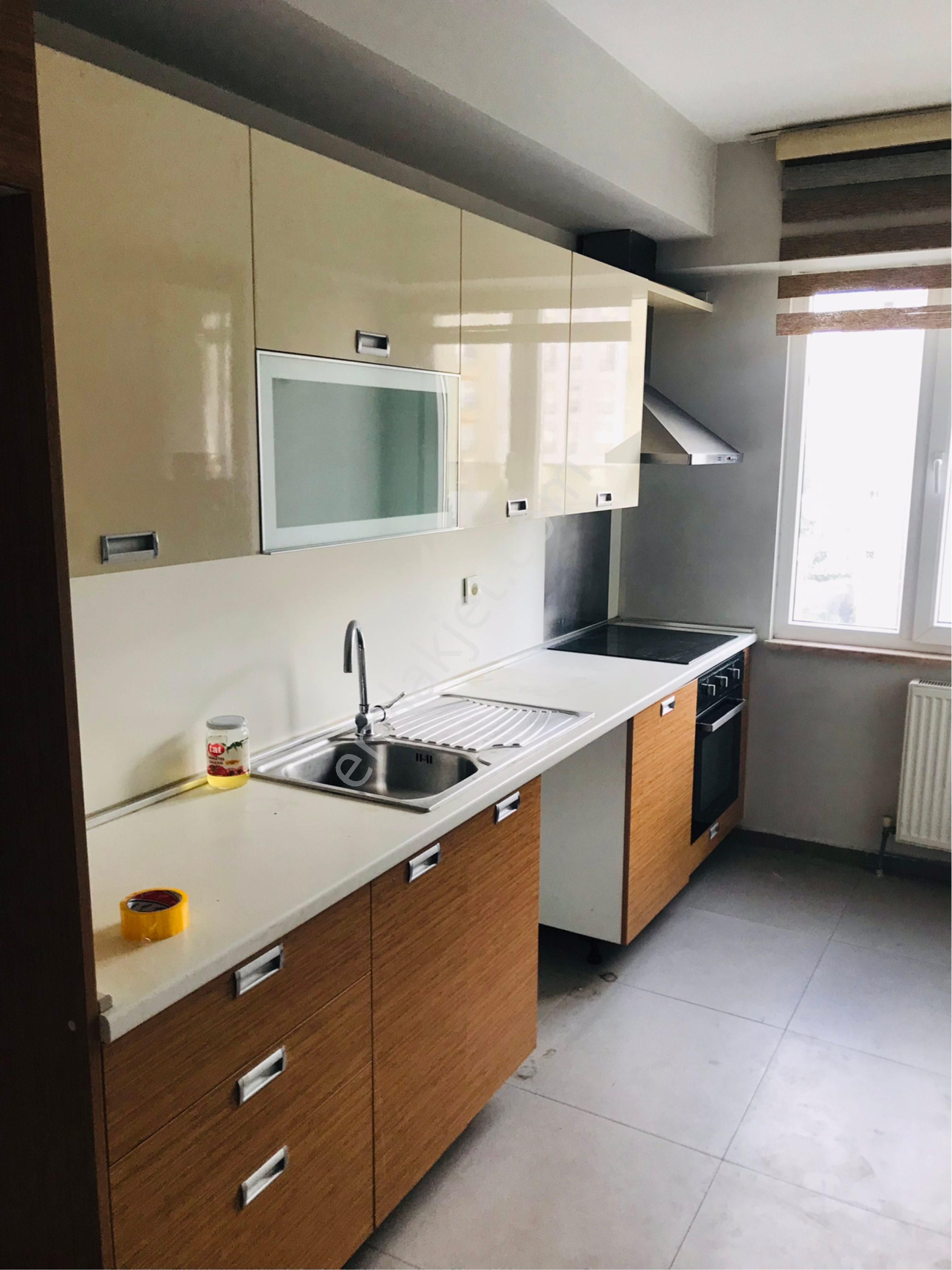 Ataşehir Nezih Towers Sitesii Kiralık 2+1 100 M2 Arakat Daire - Görsel 10