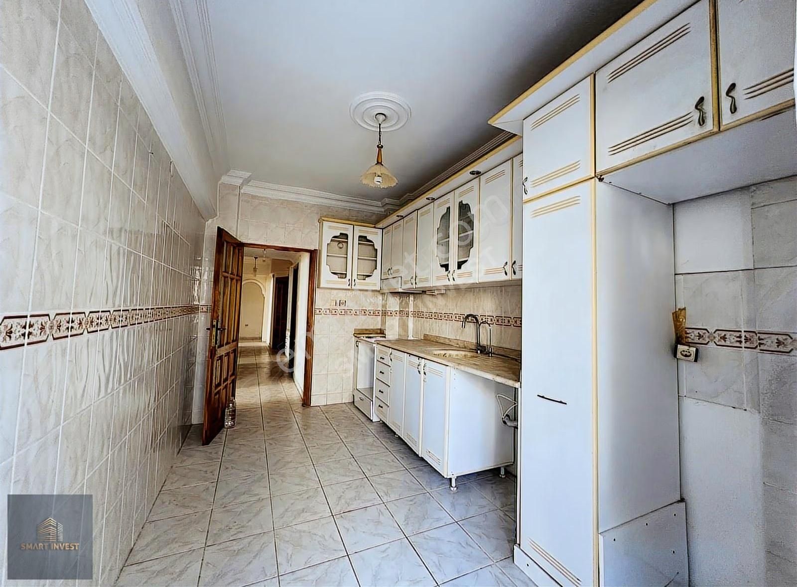 Güllerpınarı Mahallesinde Asansörlü Satlık 3+1 Ayrı Mutfak Daire