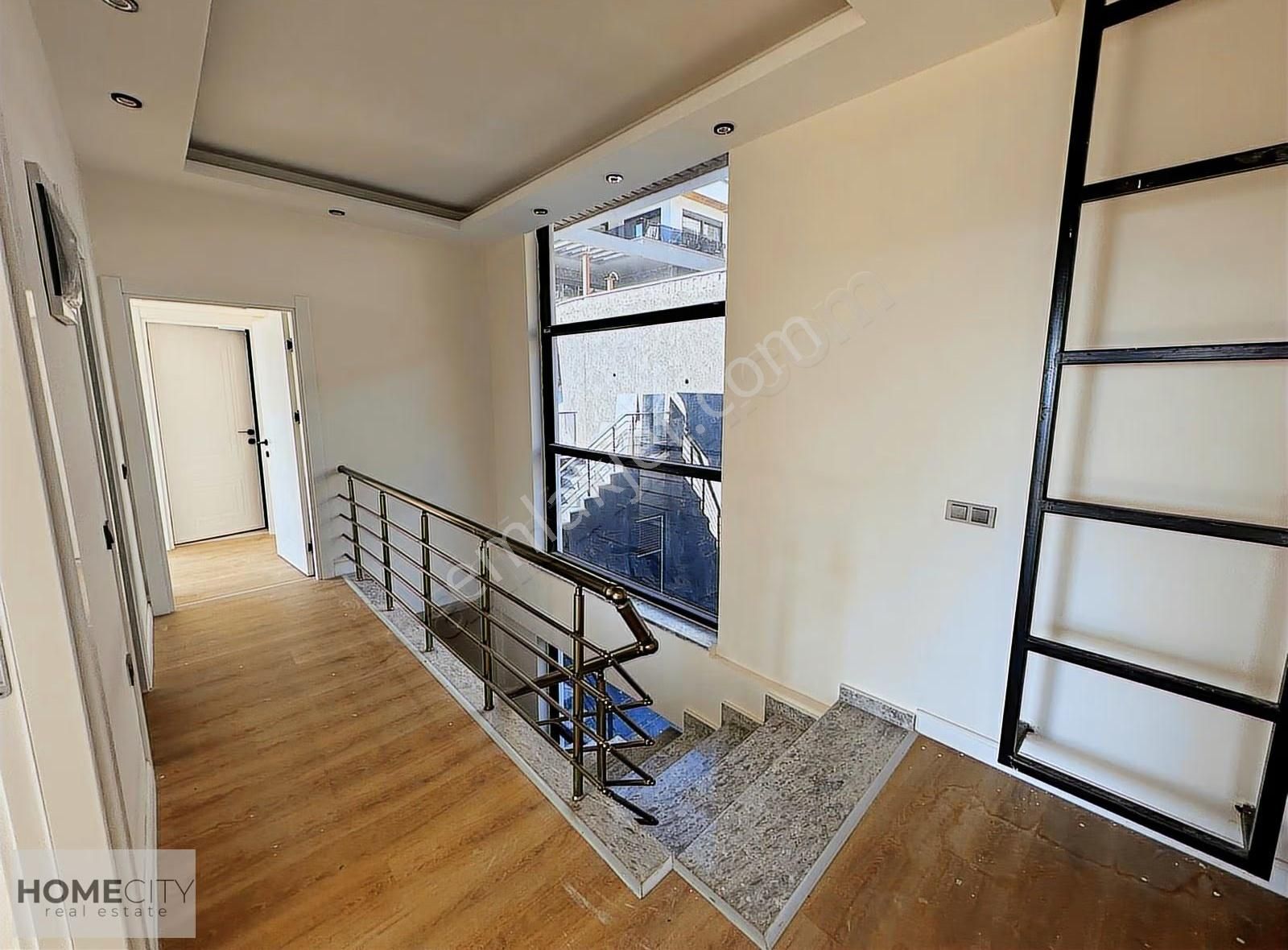 Alanya Tepe 3+2 450m2 Müstakill Tripleks Panoramik Deniz Manzara - Görsel 4