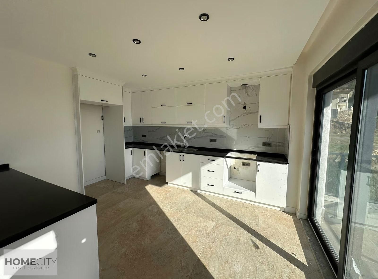 Alanya Tepe 3+2 450m2 Müstakill Tripleks Panoramik Deniz Manzara - Görsel 23