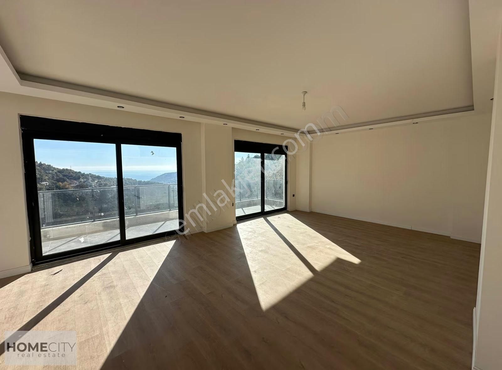 Alanya Tepe 3+2 450m2 Müstakill Tripleks Panoramik Deniz Manzara - Görsel 25