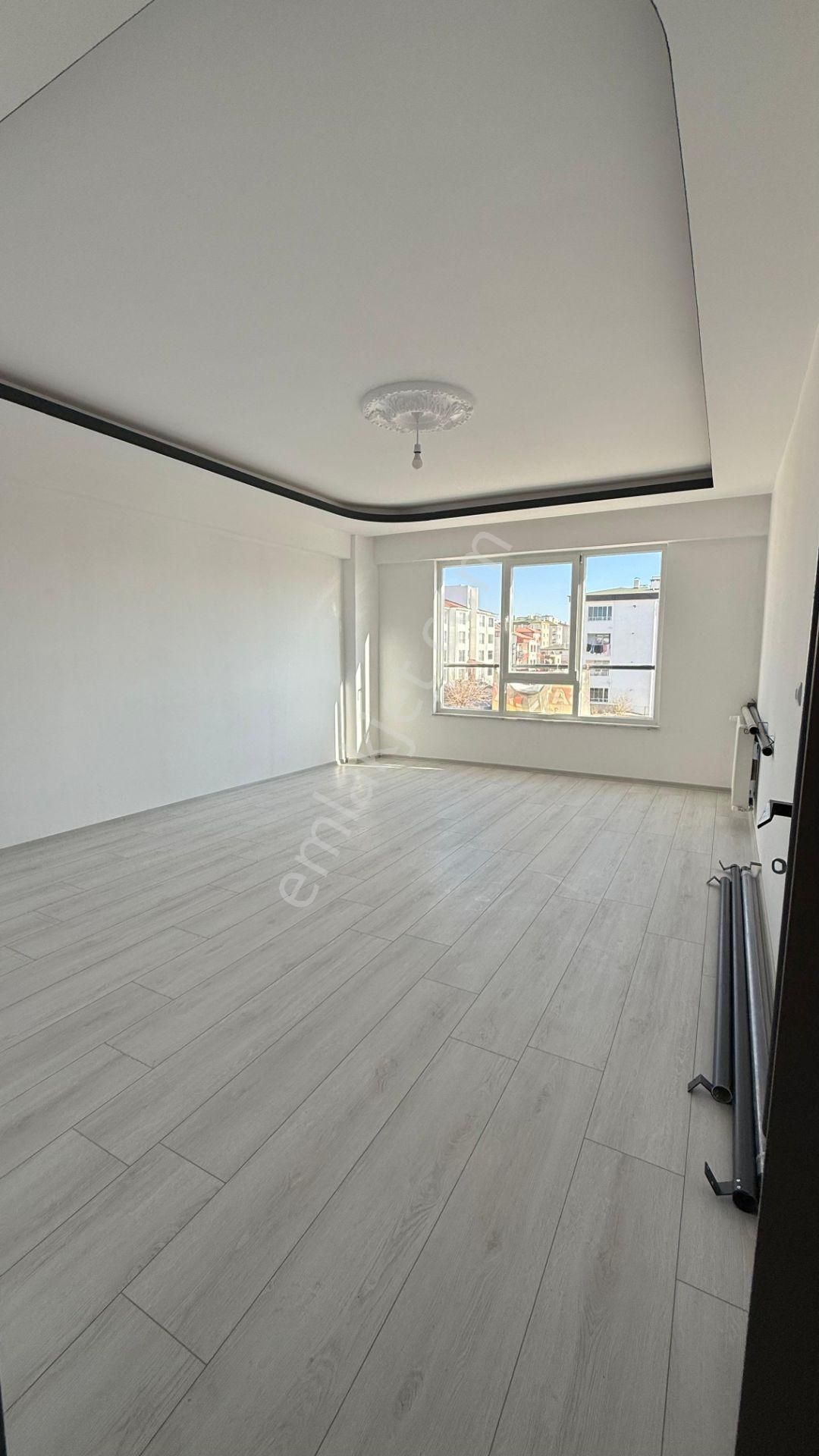 Öz Gaye Emlaktan Develi M.asım Köksal Mahallesinde Satılık Ara Kat Lüks Daire