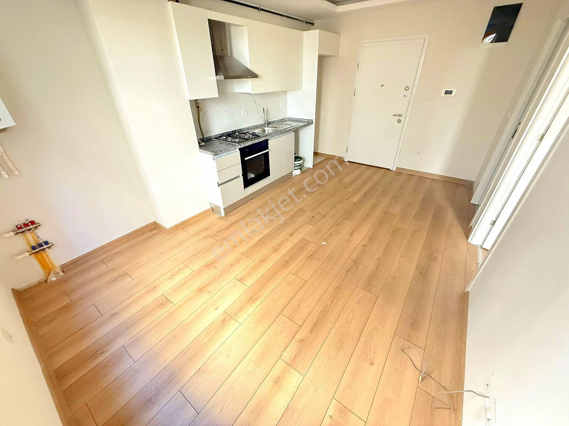 ▃birikim▃ Küçükyalı'da Yeni Binada Ulaşıma Yakın Ara Kat Boş 1+1 - Görsel 2