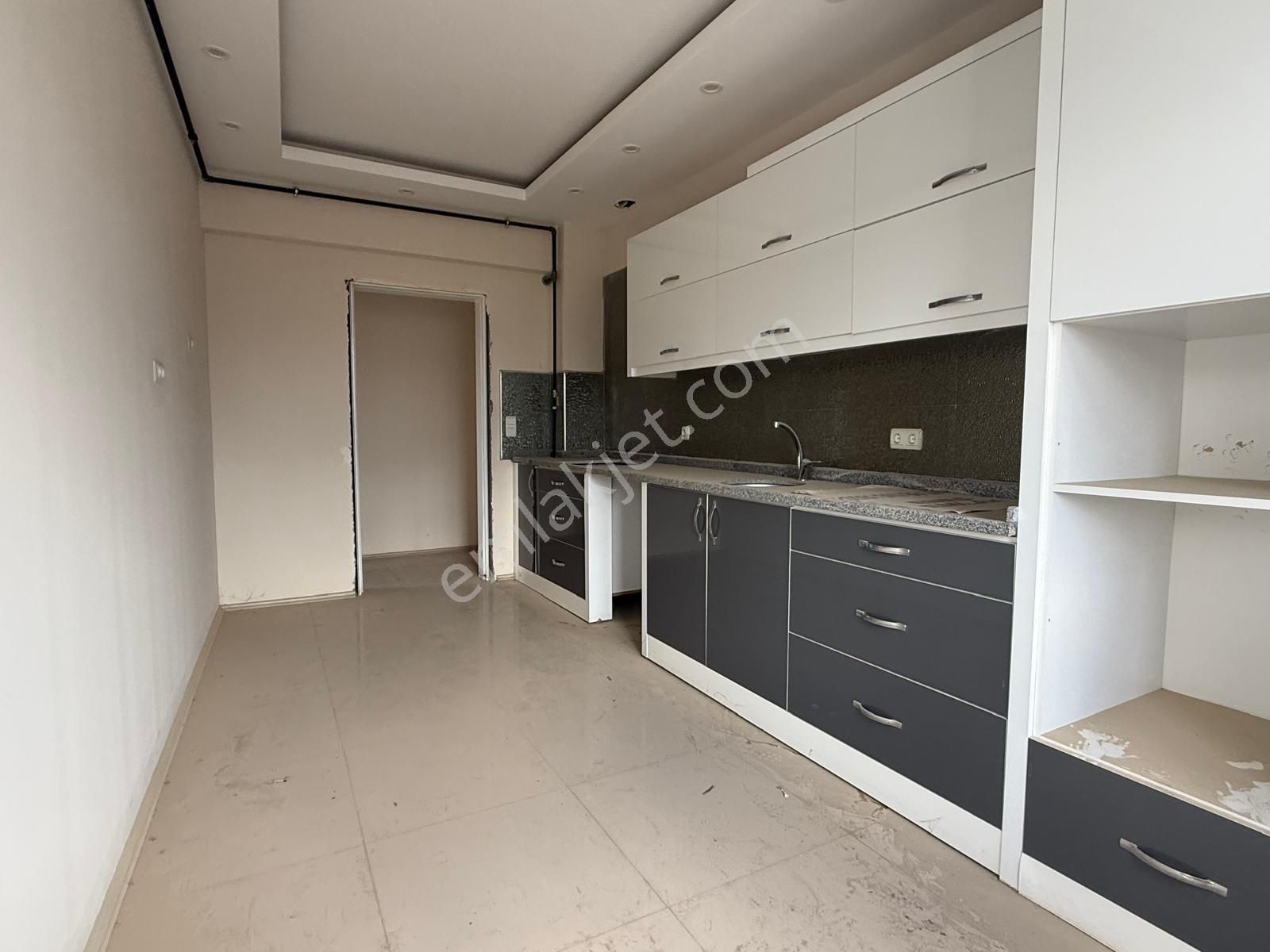 Eskidjiden Zeytinköyde Satılık 2+1 Fırsat Daireler ! - Görsel 8