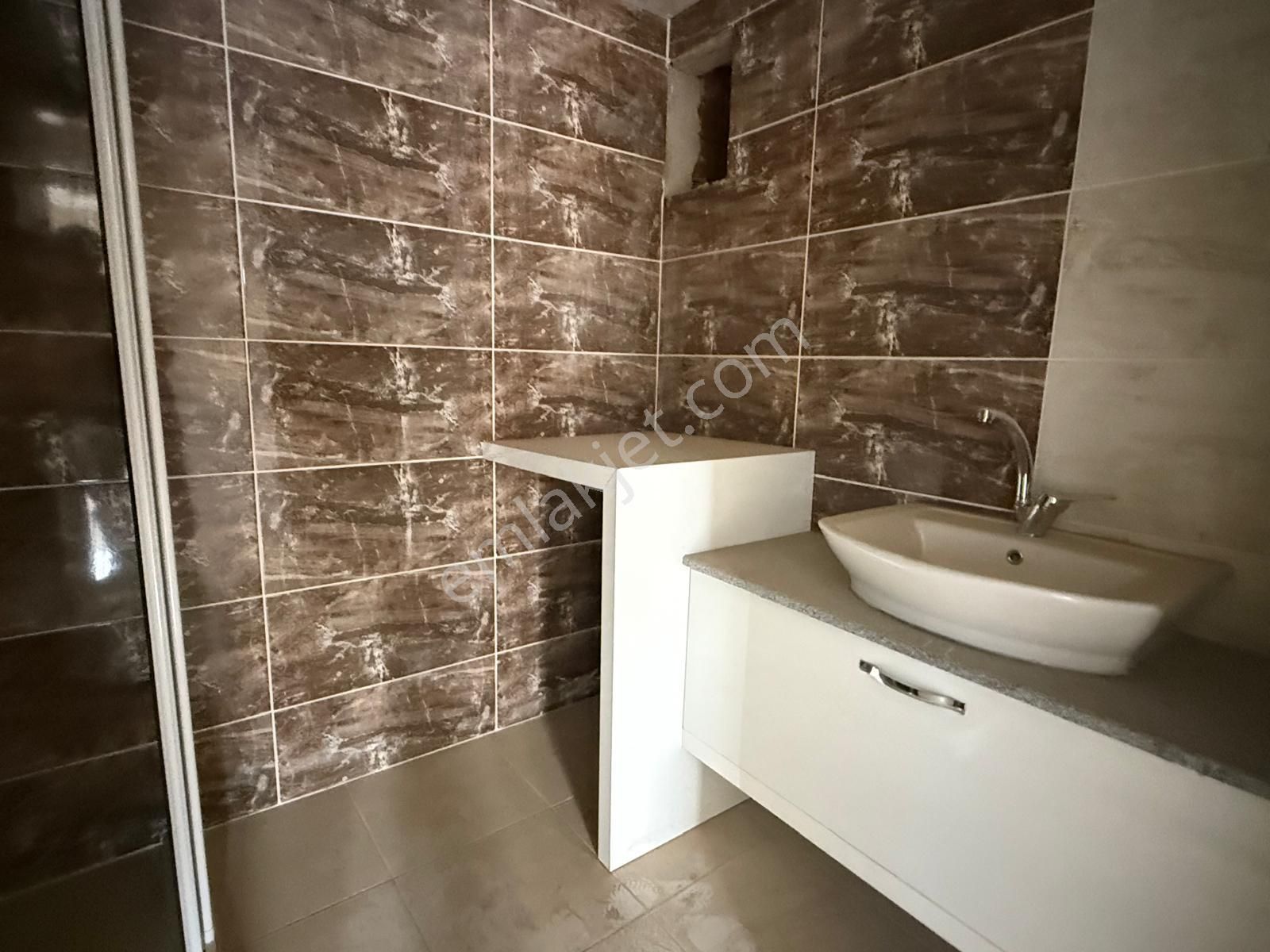 Eskidjiden Zeytinköyde Satılık 2+1 Fırsat Daireler ! - Görsel 6