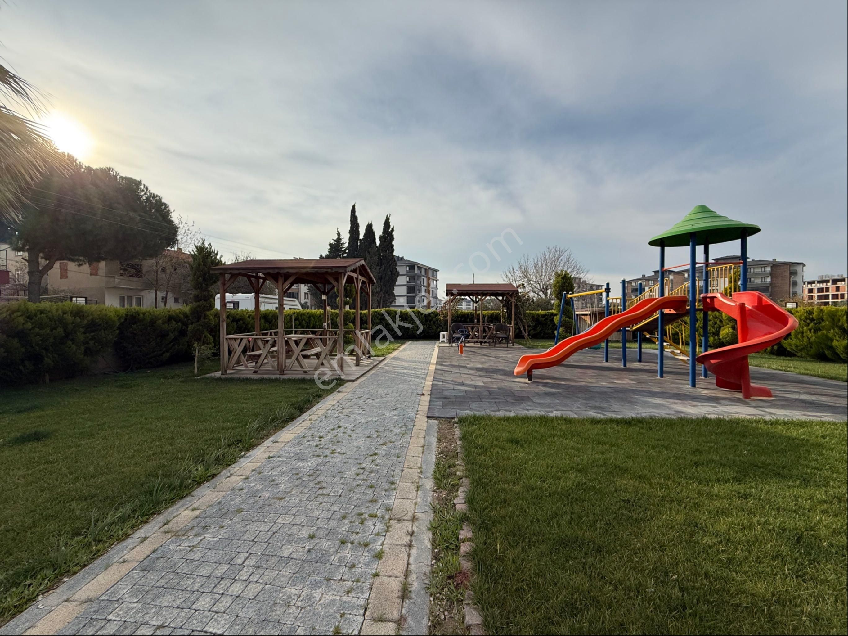 Onmax Bahçelievler Ören Yolu Üzeri Kiralık 2+1 110 M2 Daire - Görsel 28