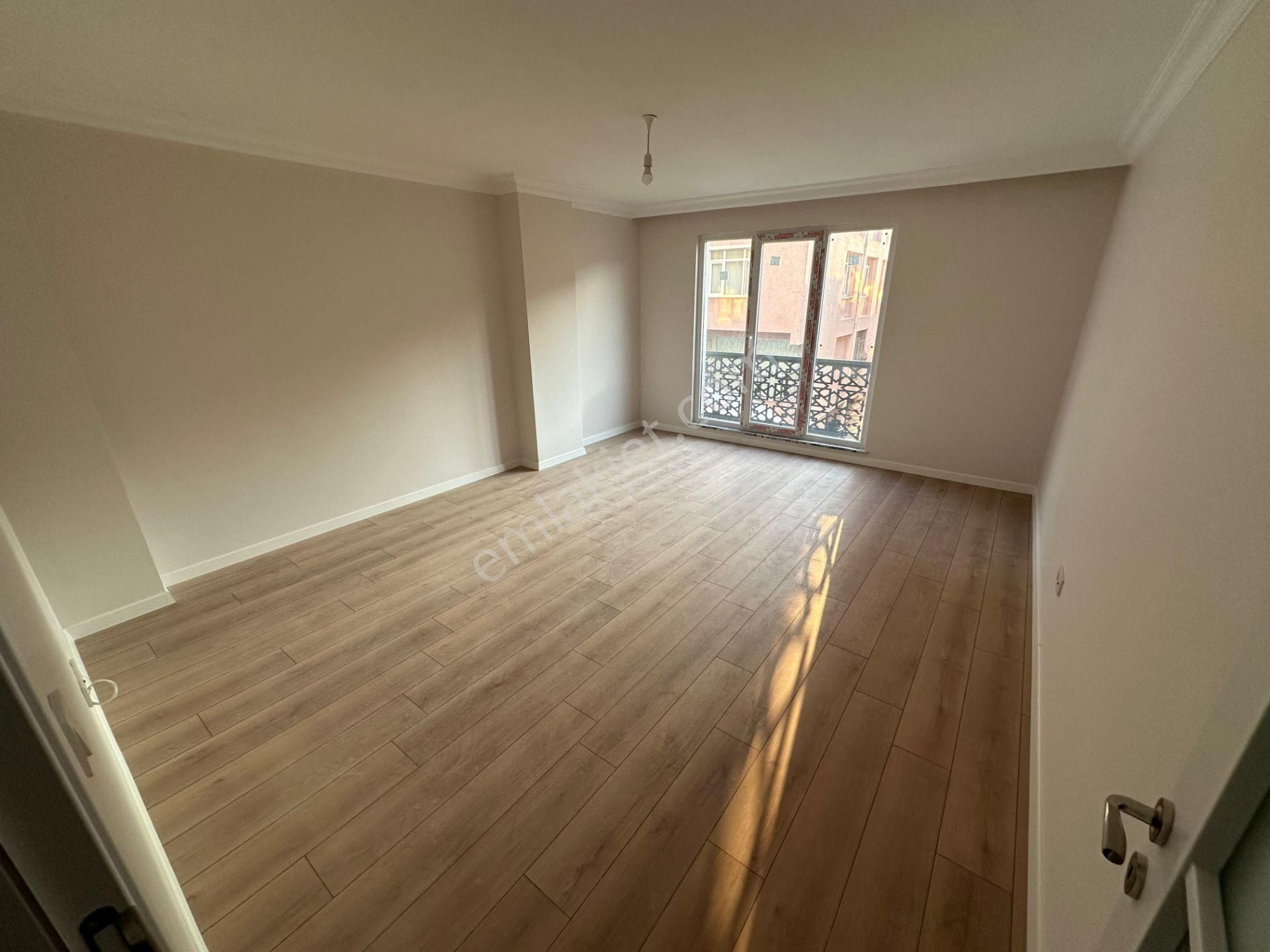 Yeni Binada Metroya Çok Yakın Geniş İskanlı 3+1 - Görsel 2