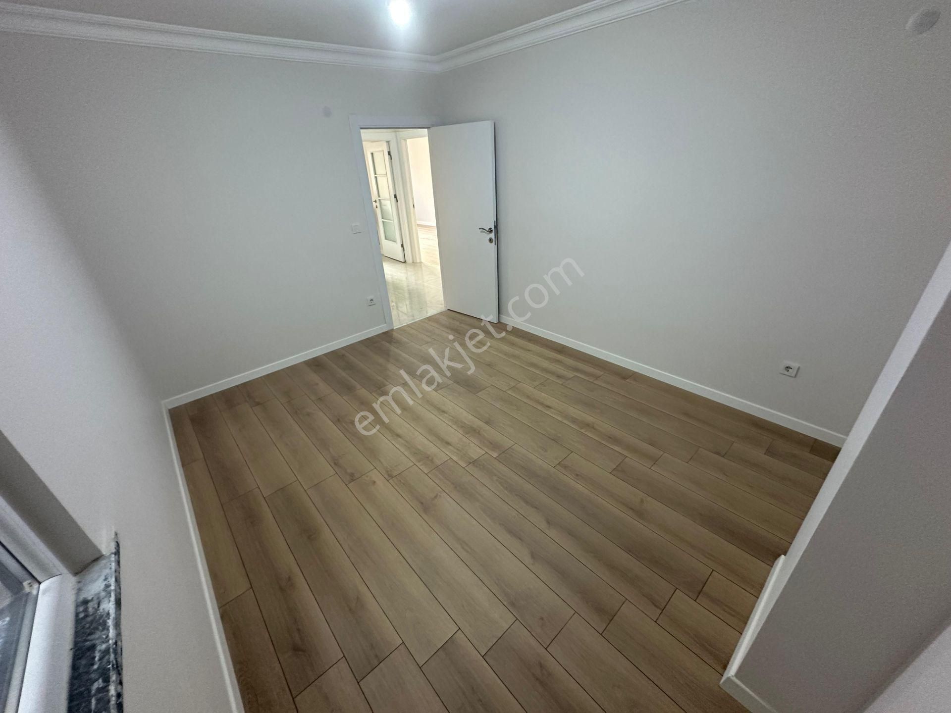 Yeni Binada Metroya Çok Yakın Geniş İskanlı 3+1 - Görsel 15