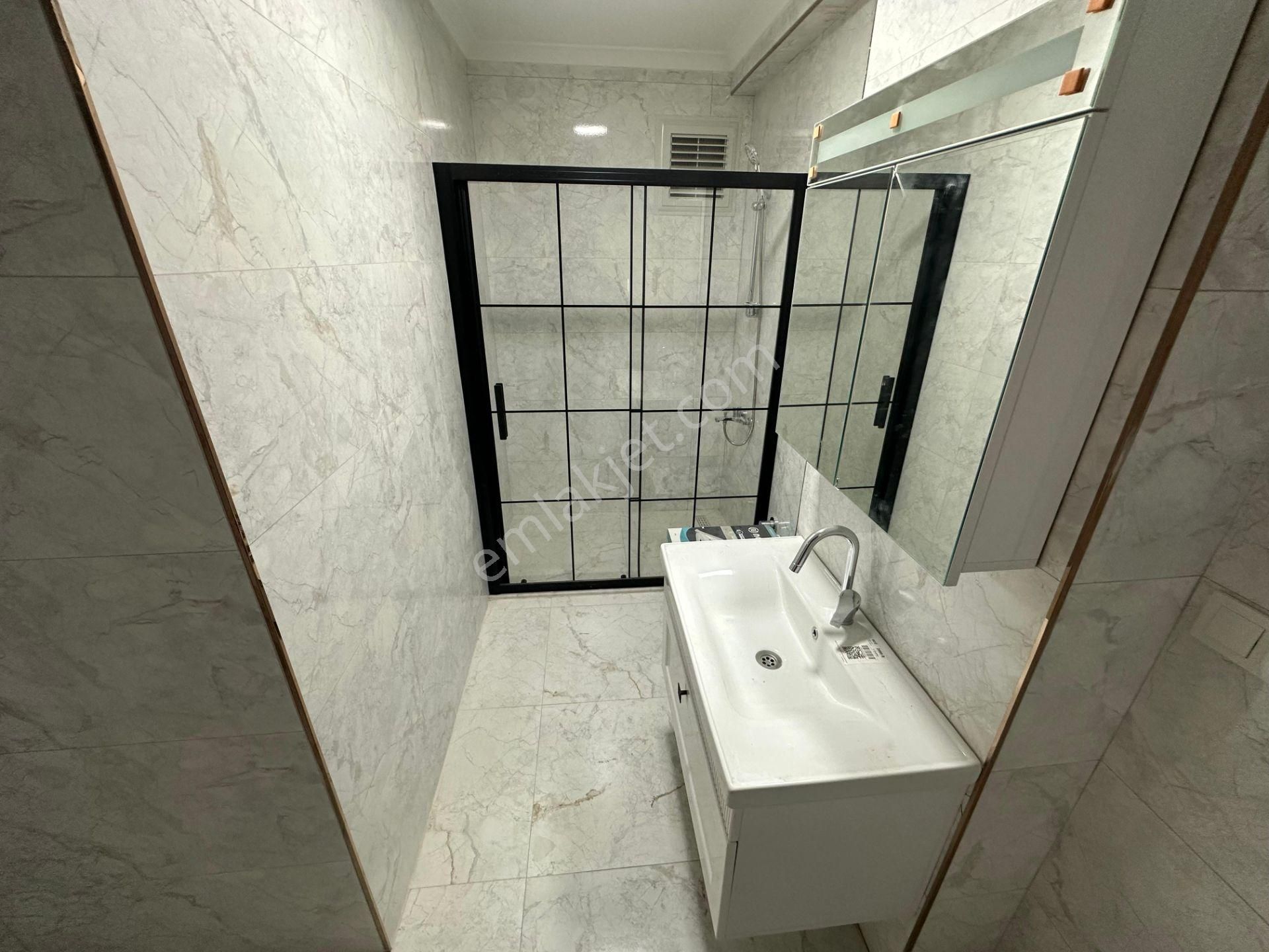 Yeni Binada Metroya Çok Yakın Geniş İskanlı 3+1 - Görsel 34