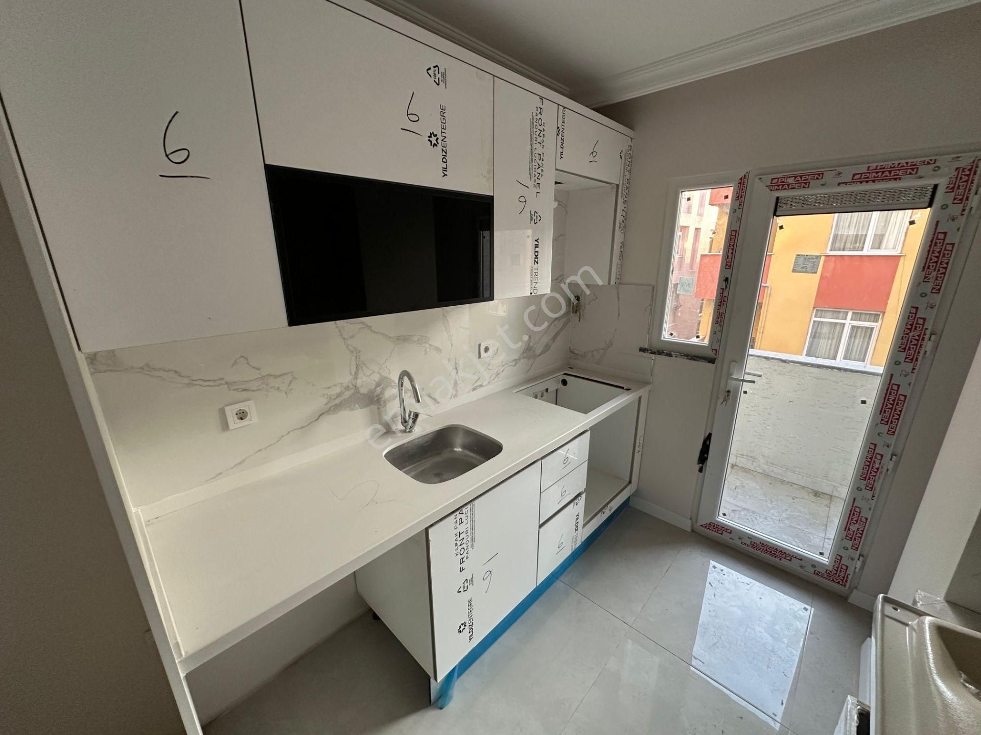 Yeni Binada Metroya Çok Yakın Geniş İskanlı 3+1 - Görsel 23