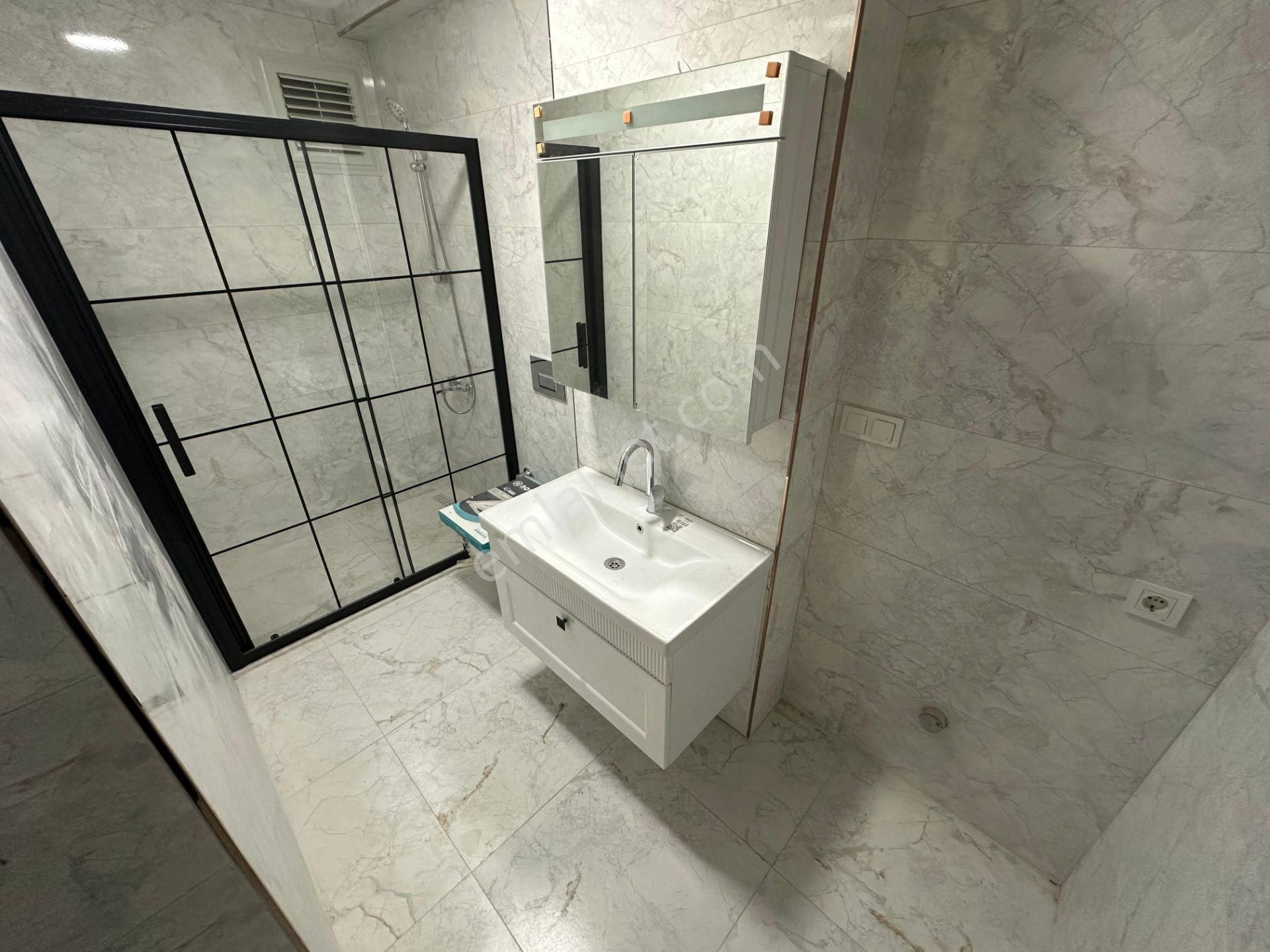 Yeni Binada Metroya Çok Yakın Geniş İskanlı 3+1 - Görsel 33