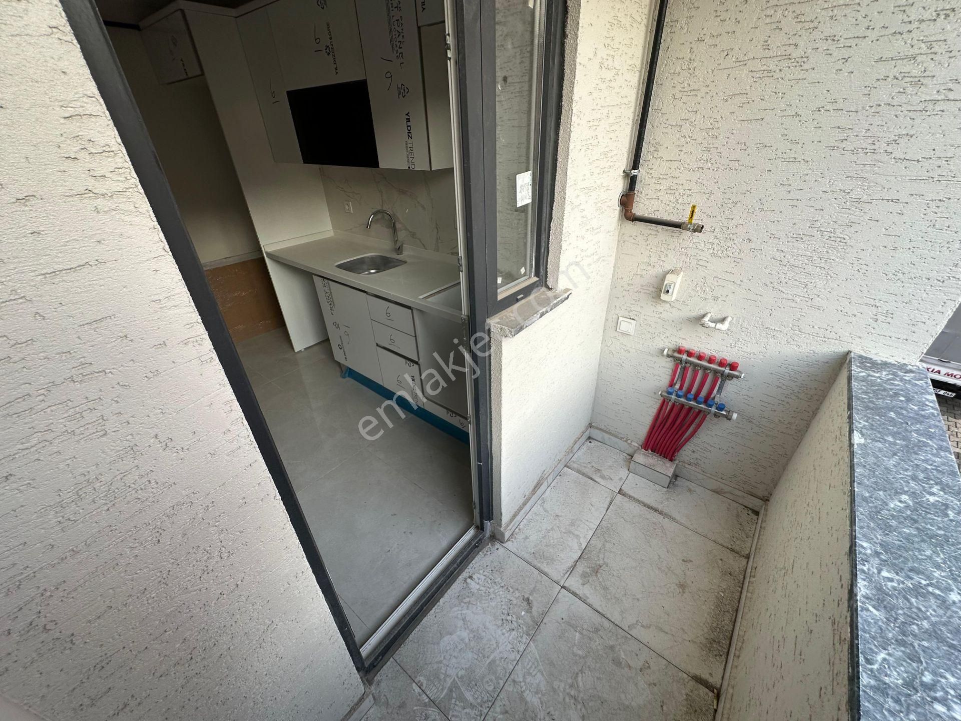 Yeni Binada Metroya Çok Yakın Geniş İskanlı 3+1 - Görsel 30