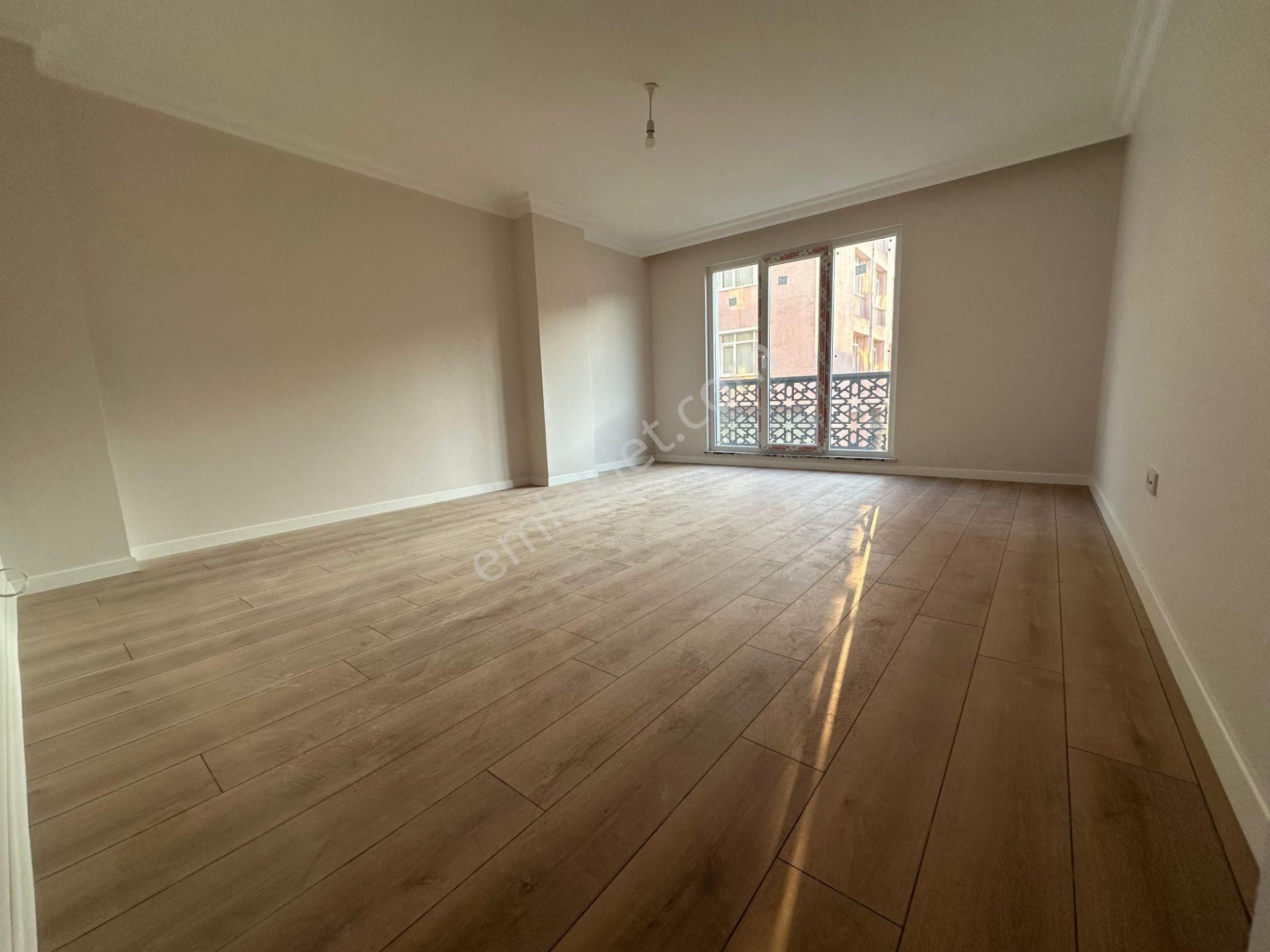 Yeni Binada Metroya Çok Yakın Geniş İskanlı 3+1 - Görsel 7