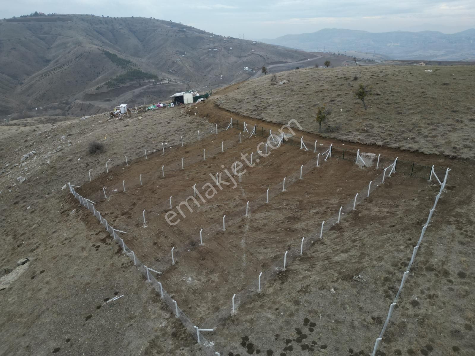 Bulvar Gayrimenkulden Satılık Tapulu Telle Çevrili Merkeze Yakın Arsa - Görsel 20