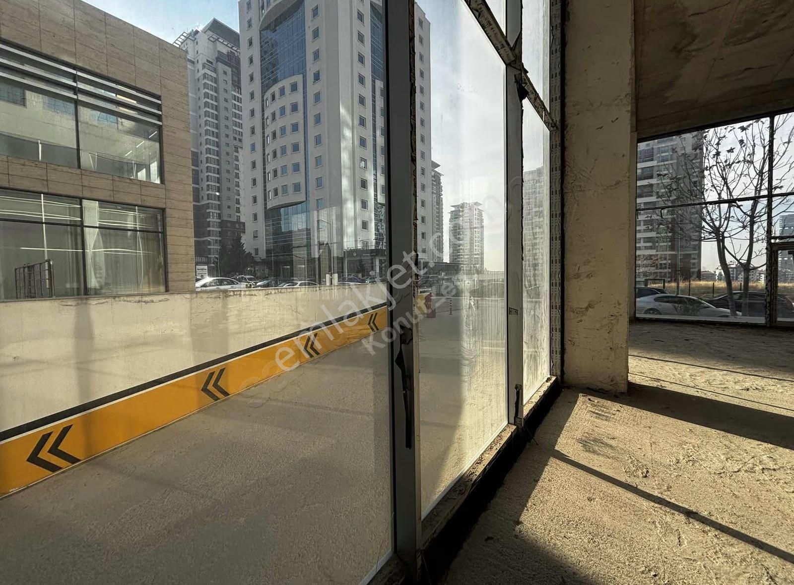 Çukurambarda 1000 M2 Satılık Dükkan - Görsel 9