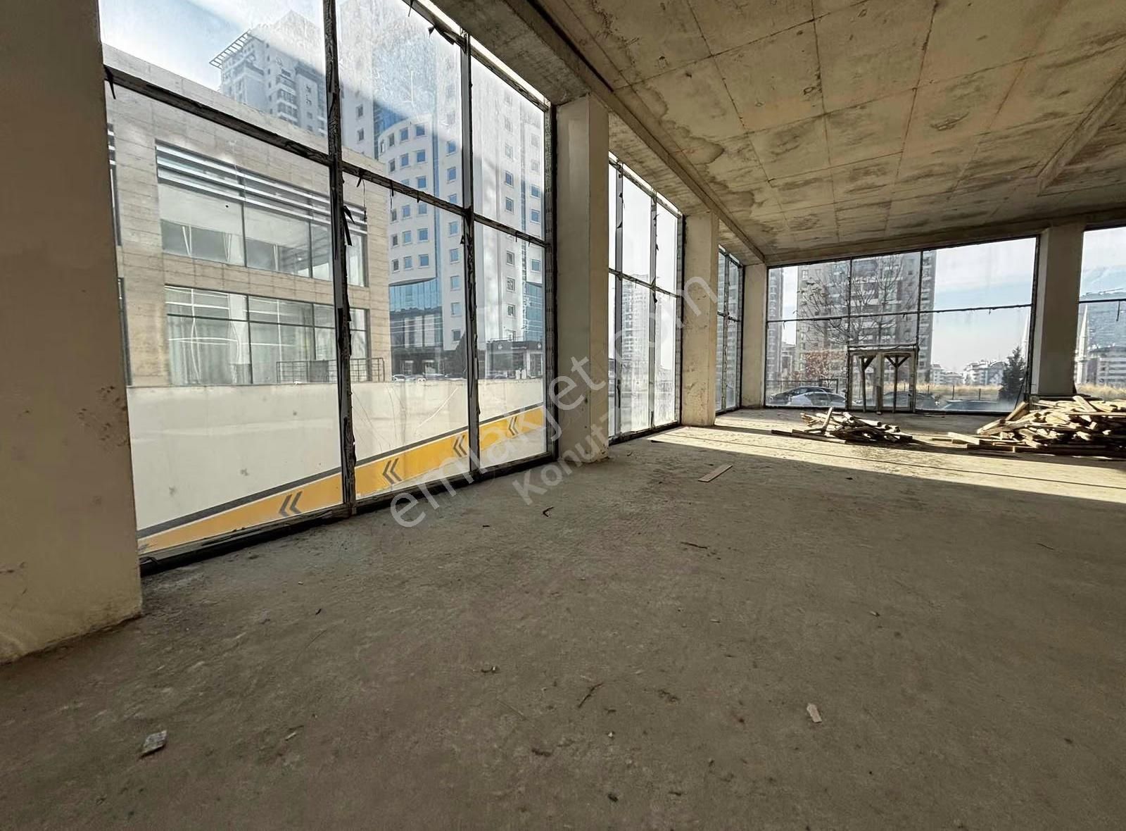 Çukurambarda 1000 M2 Satılık Dükkan - Görsel 26