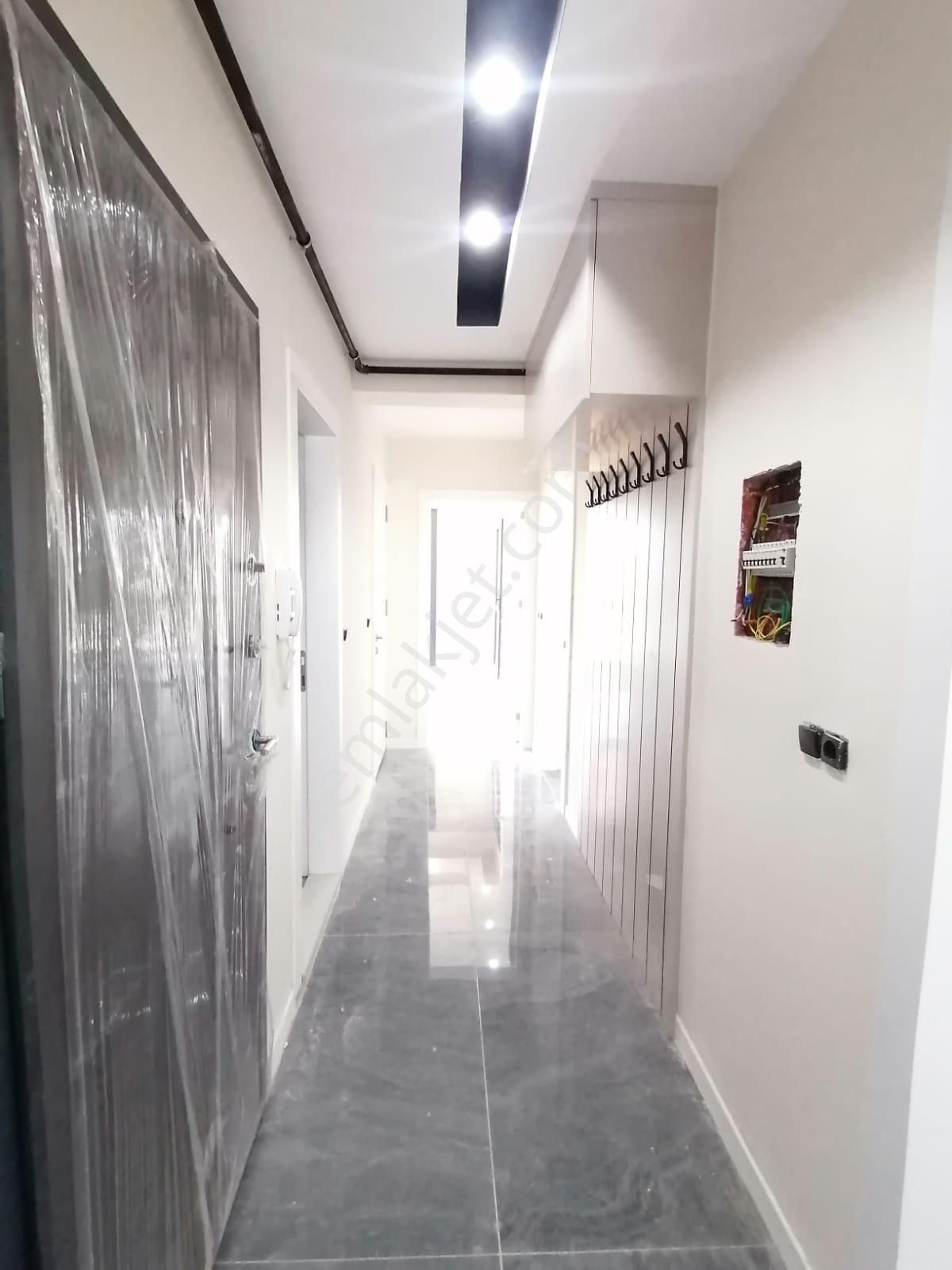 İlbade Mahallesinde 6 Dairelik Binada Son 1 Tane Yüksek Zemin Kat Daire 2.750.000 Tl Satılık - Görsel 3