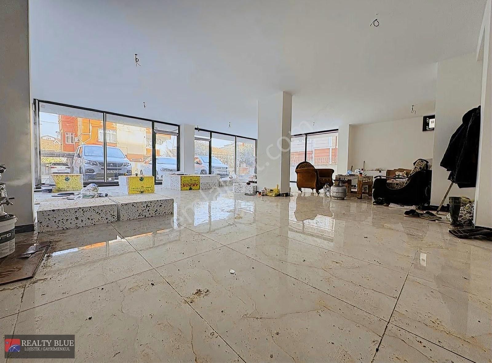 Sultanbeyli Mehmet Akif Mah Kiralık 180m Düz Giriş Dükkan - Görsel 4