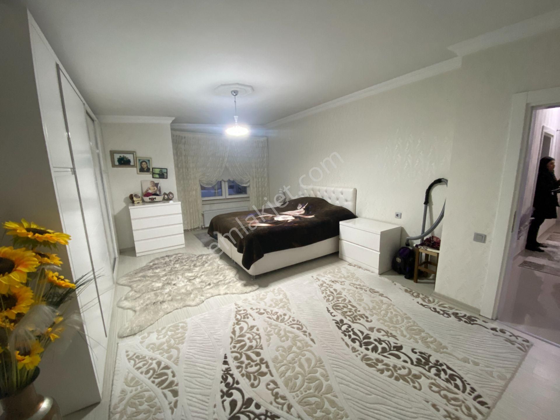 İçi Lüks Yapılı Çok Geniş Doğalgazlı Dubleks - Görsel 19